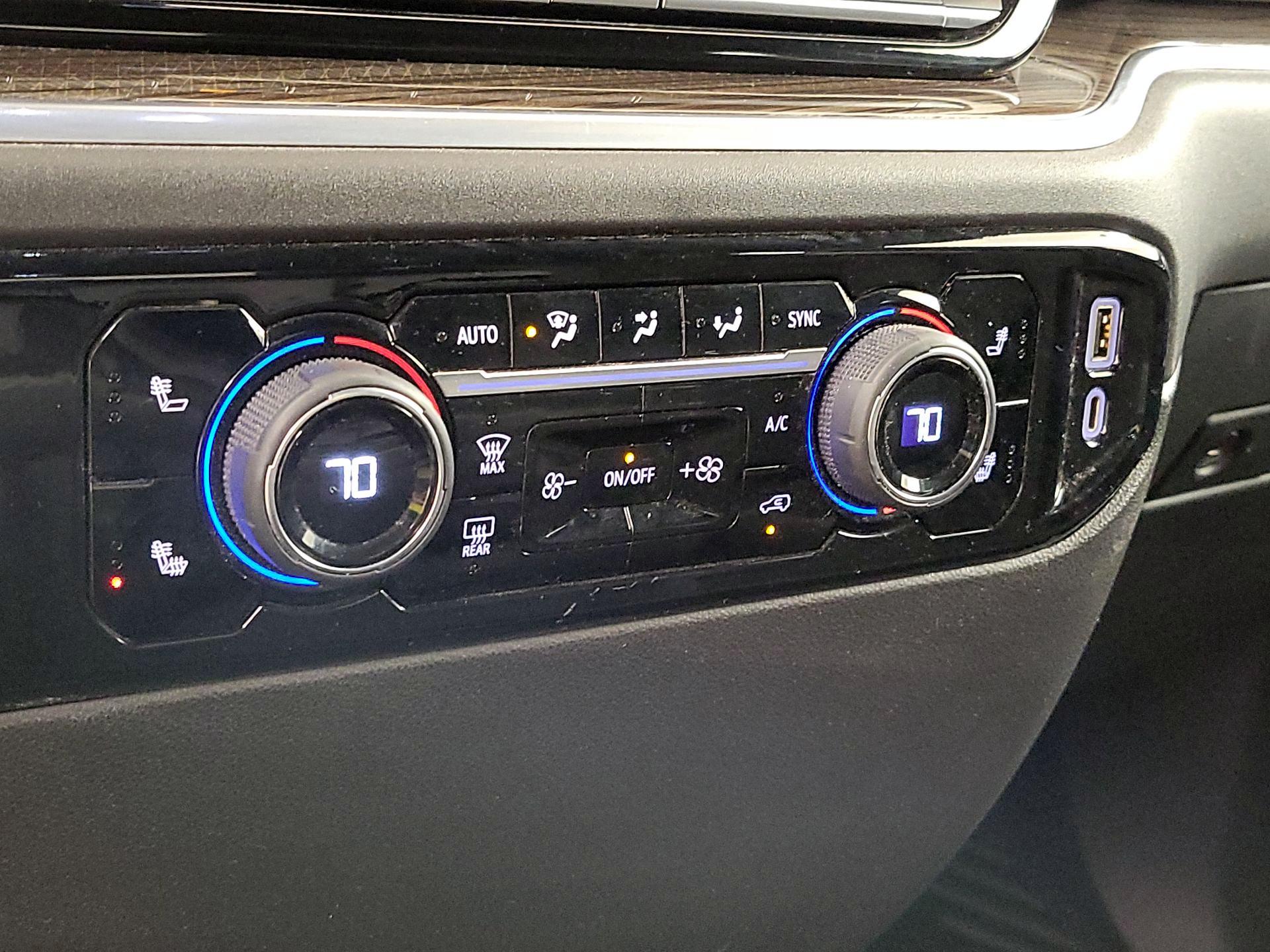 Thumbnail: 2022 Chevrolet Silverado 1500 - 16