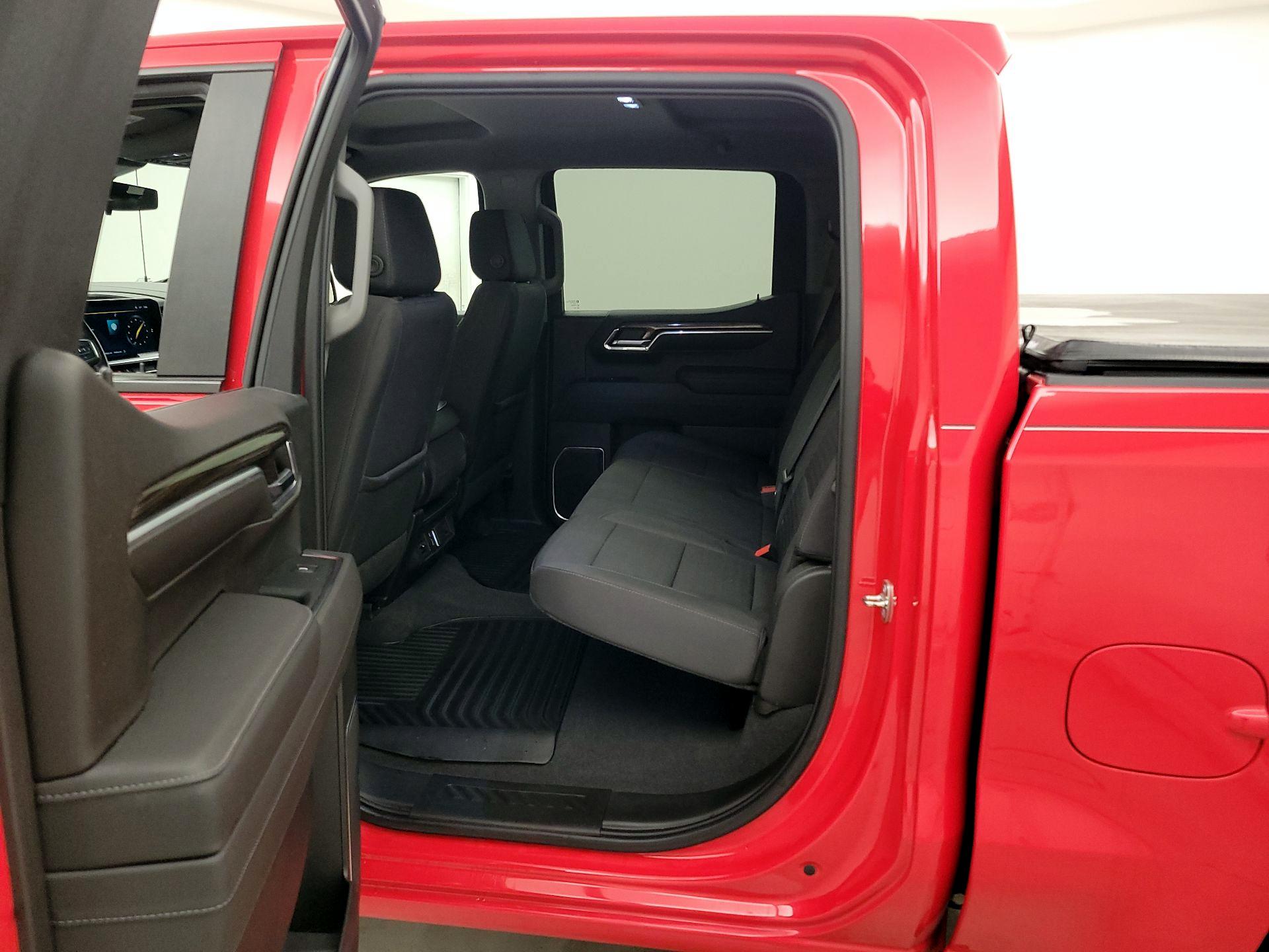 Thumbnail: 2022 Chevrolet Silverado 1500 - 19