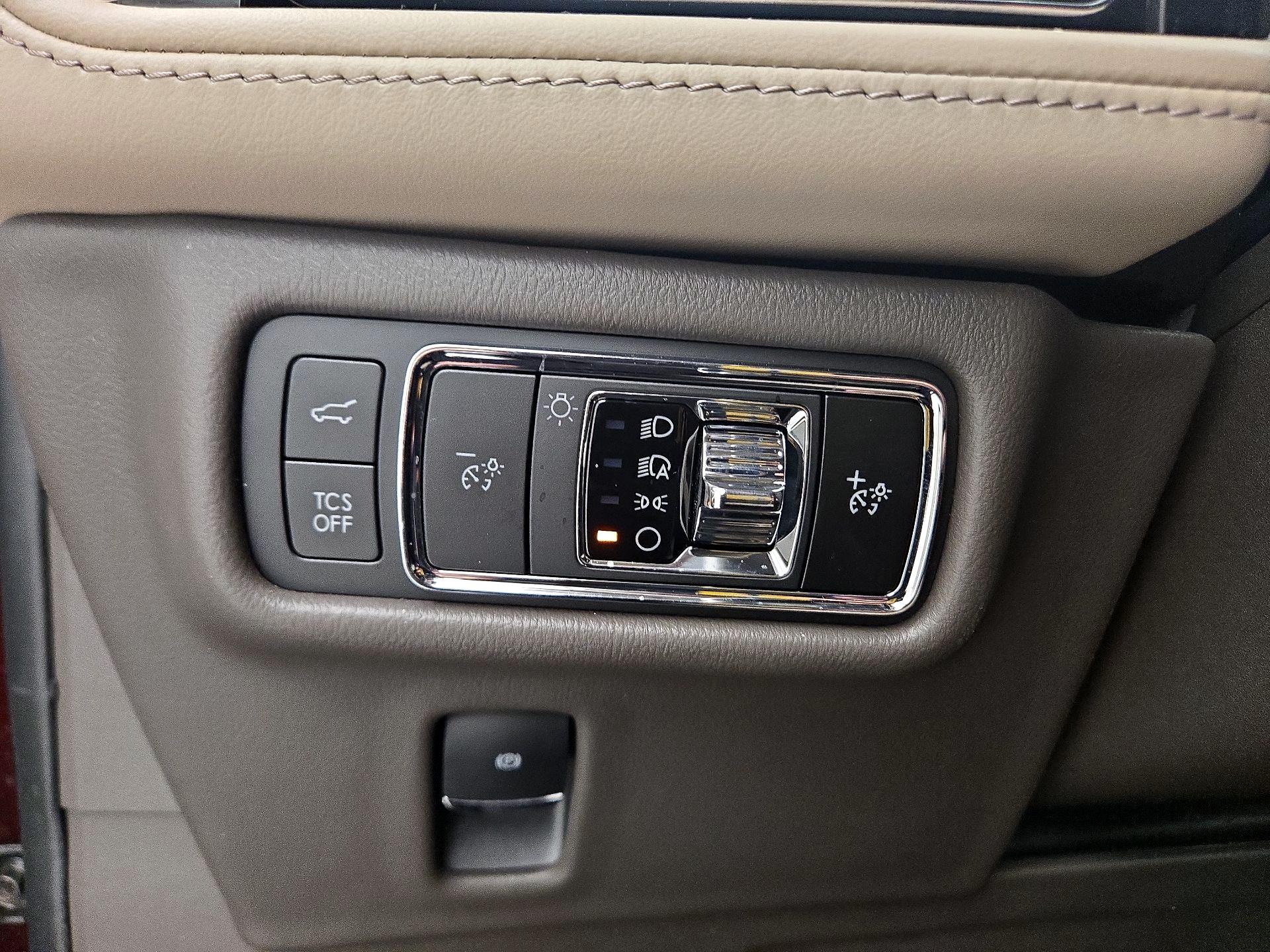 Thumbnail: 2023 Lincoln Nautilus - 13