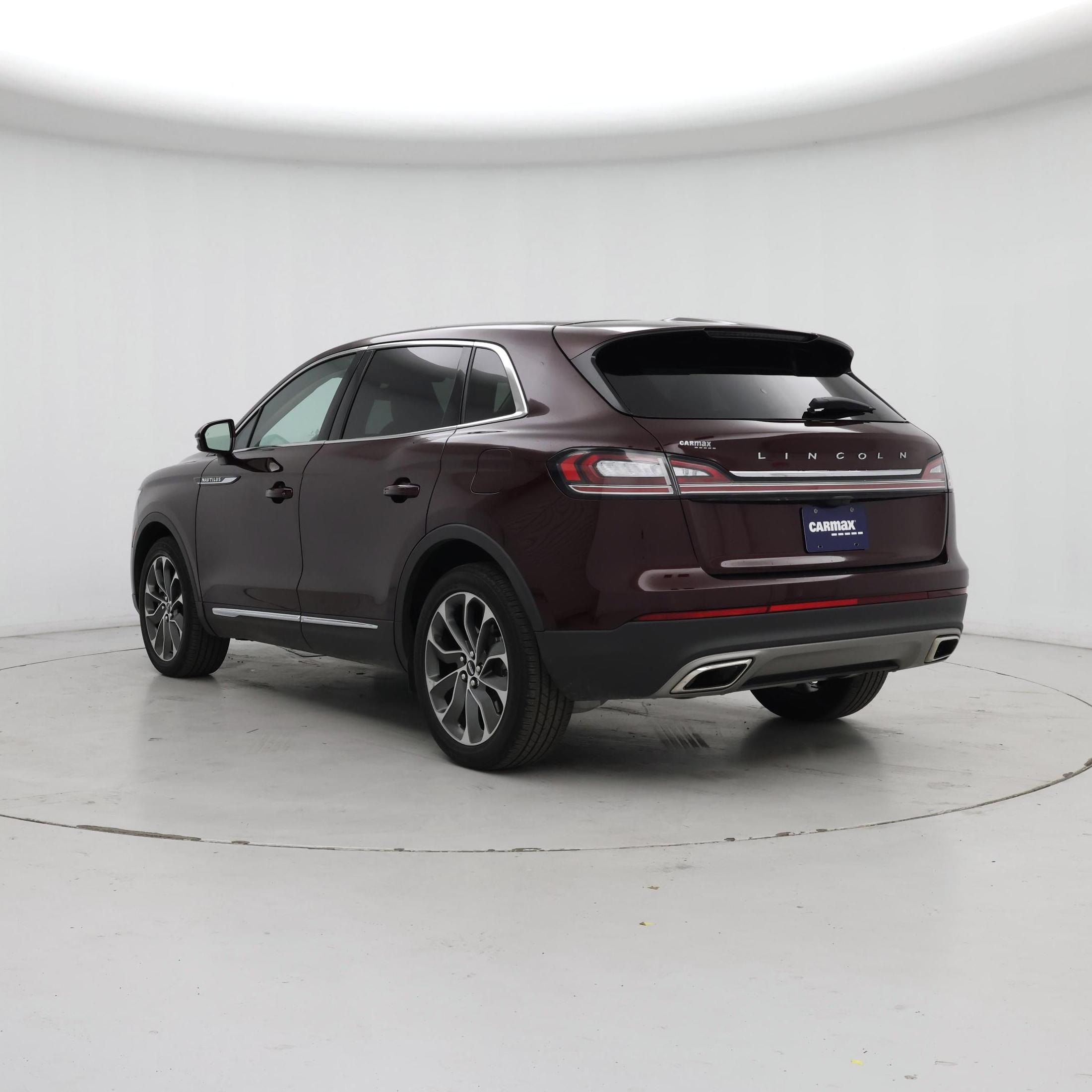 Thumbnail: 2023 Lincoln Nautilus - 2