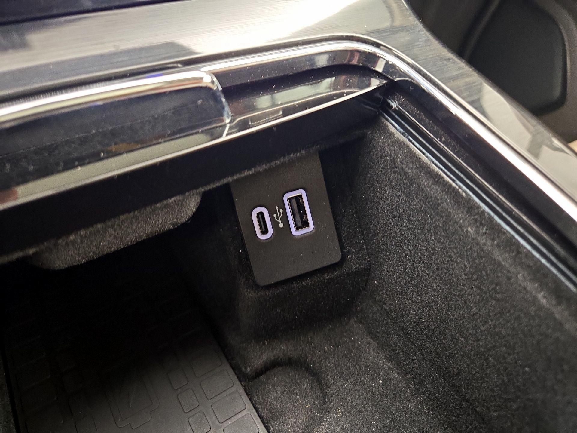 Thumbnail: 2023 Lincoln Nautilus - 19