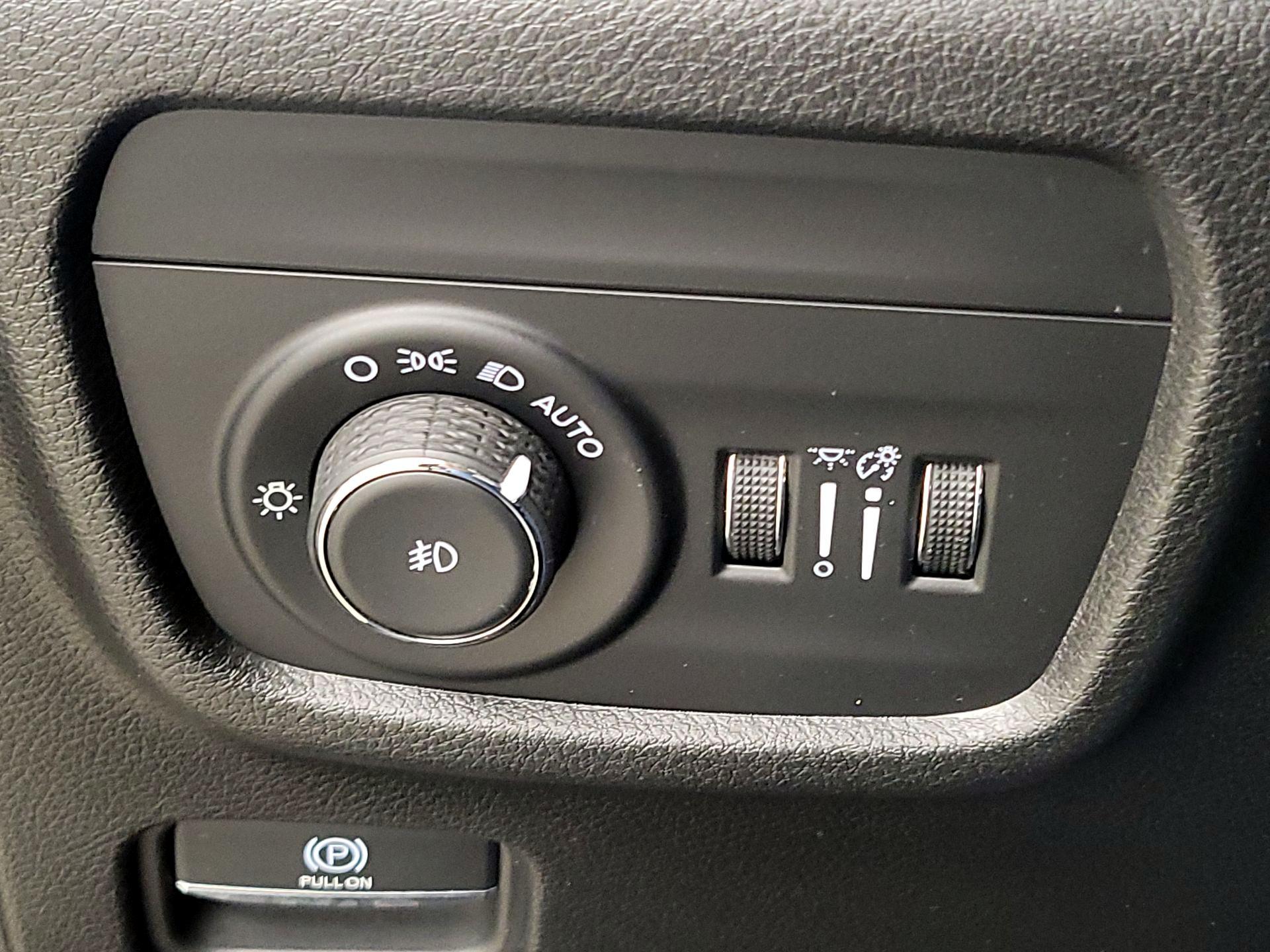 Thumbnail: 2023 Jeep Grand Cherokee - 13