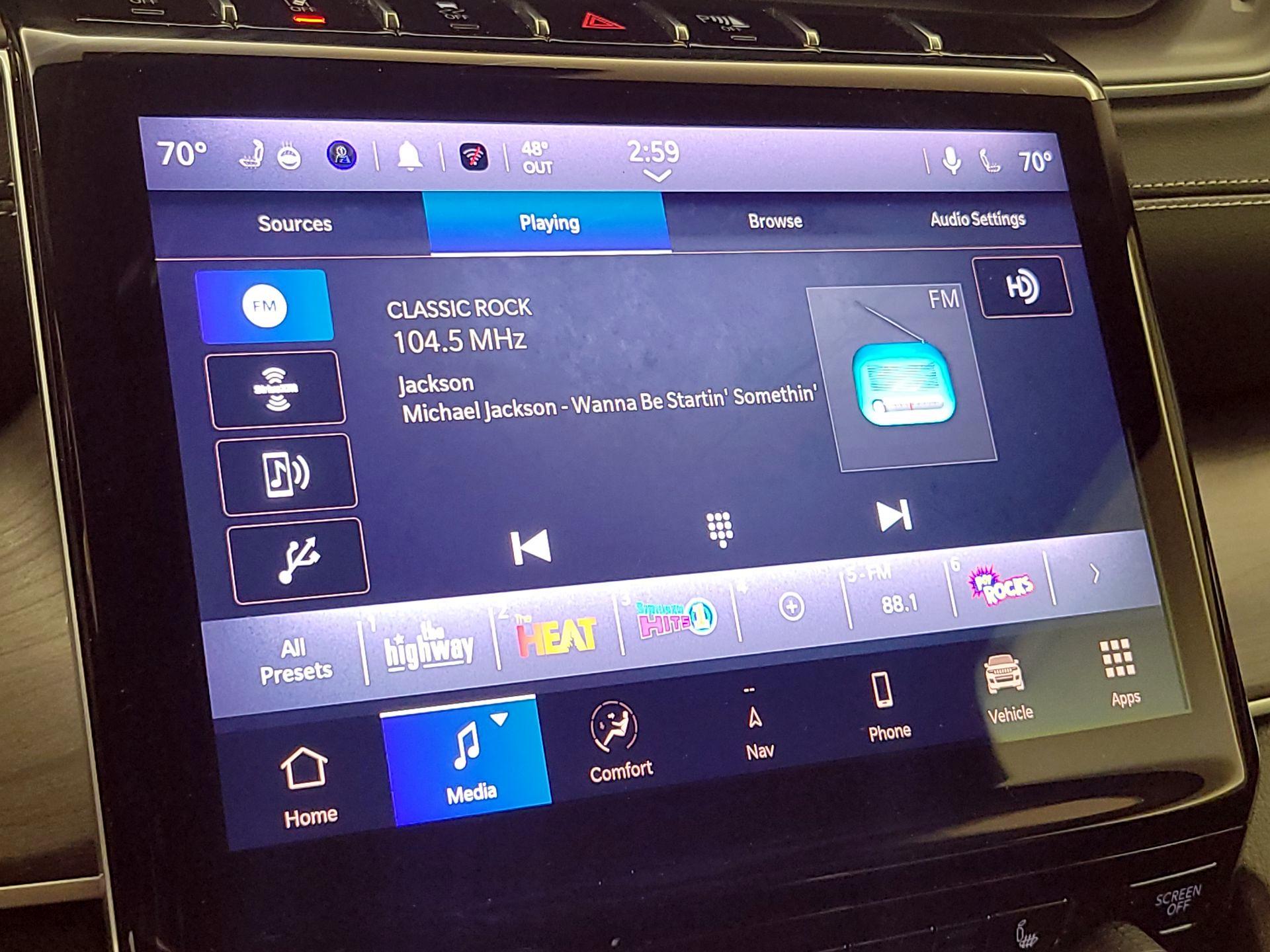 Thumbnail: 2023 Jeep Grand Cherokee - 16