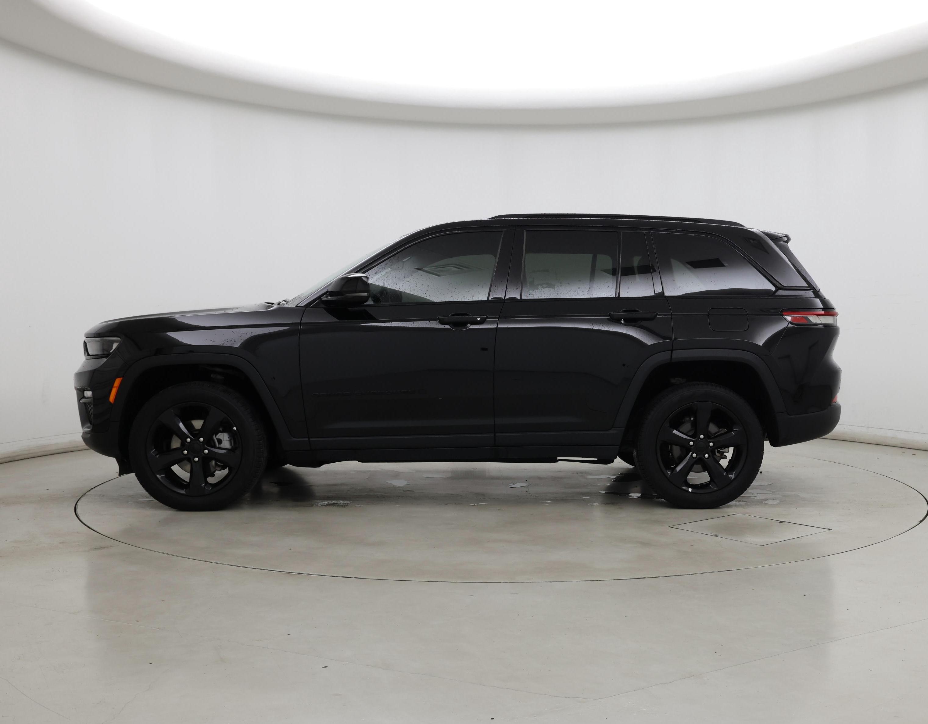 Thumbnail: 2023 Jeep Grand Cherokee - 3