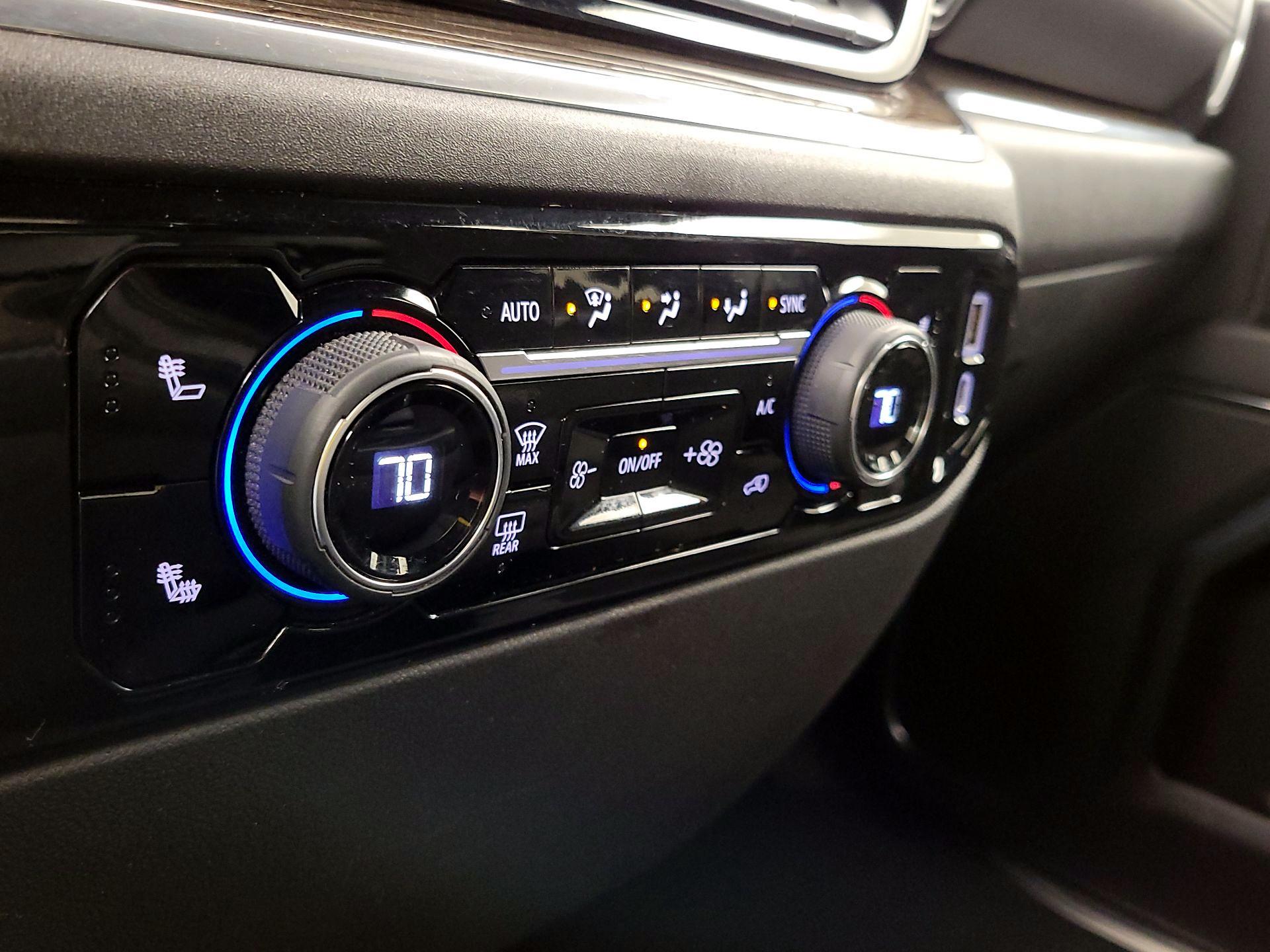 Thumbnail: 2023 Chevrolet Silverado 1500 - 16