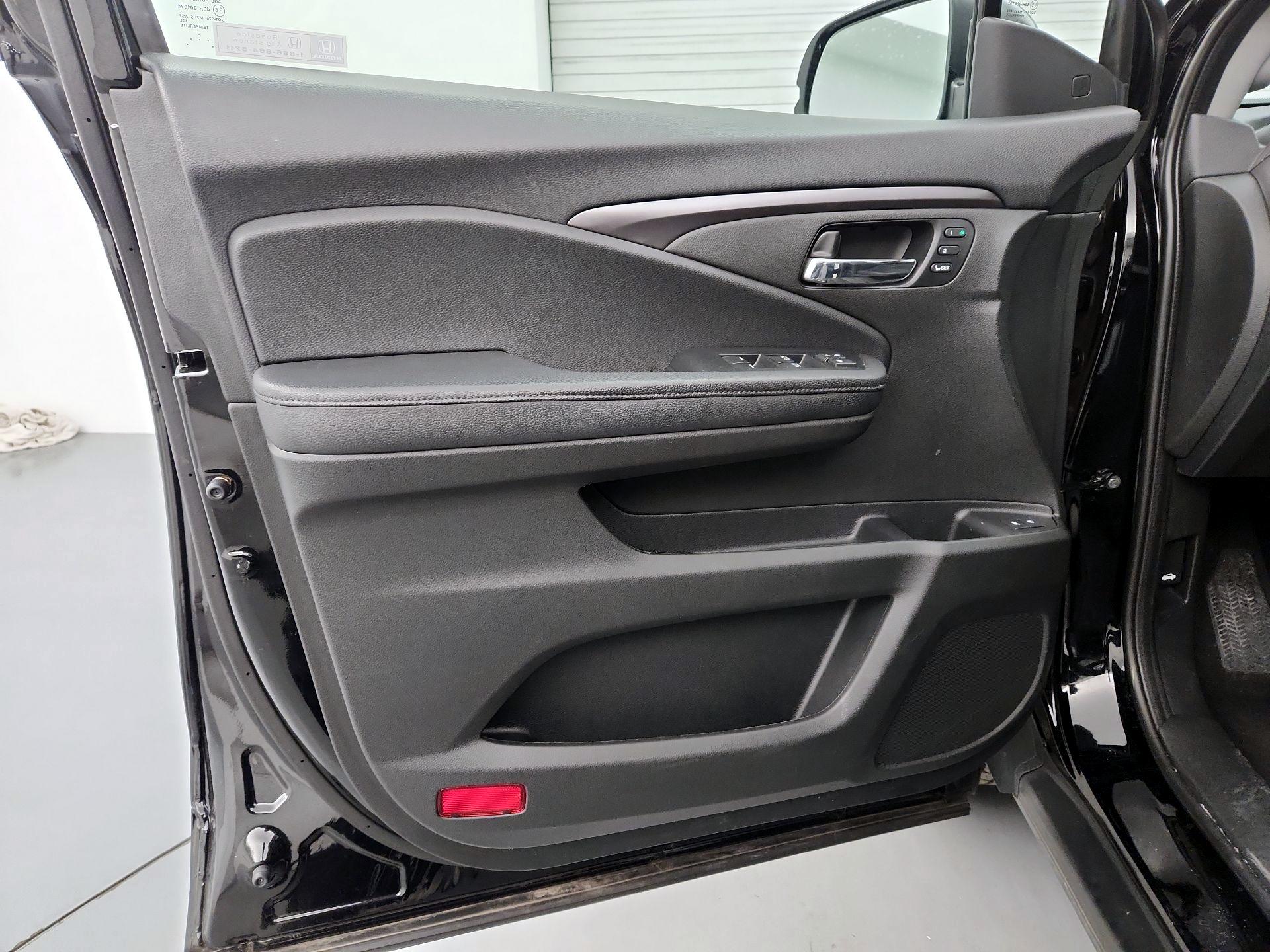 Thumbnail: 2022 Honda Pilot - 12