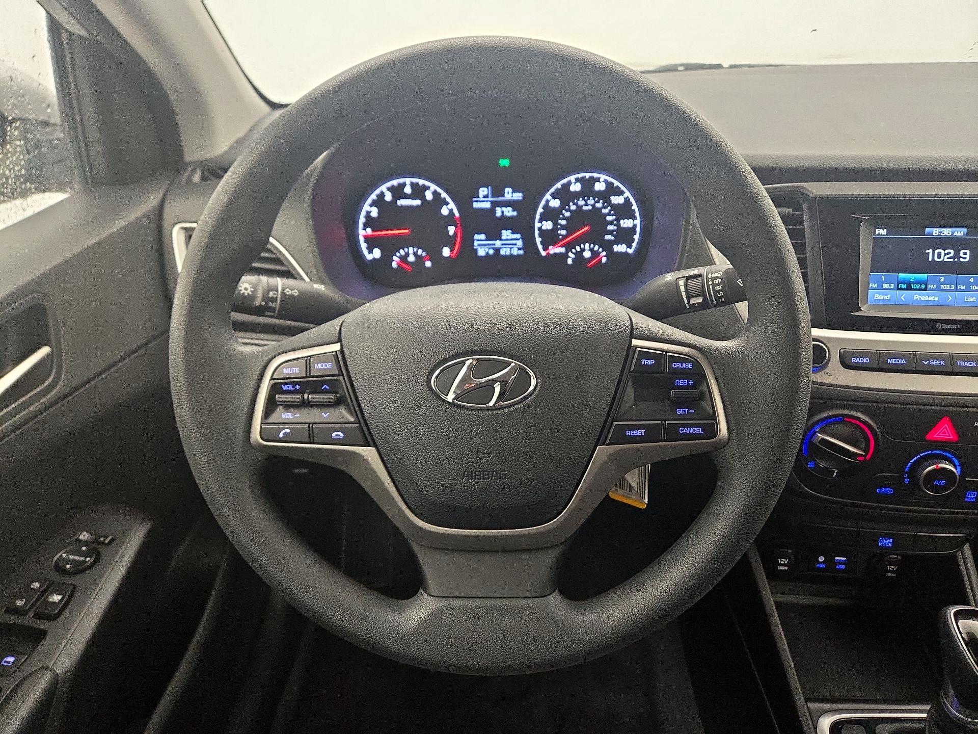 Thumbnail: 2022 Hyundai Accent - 10