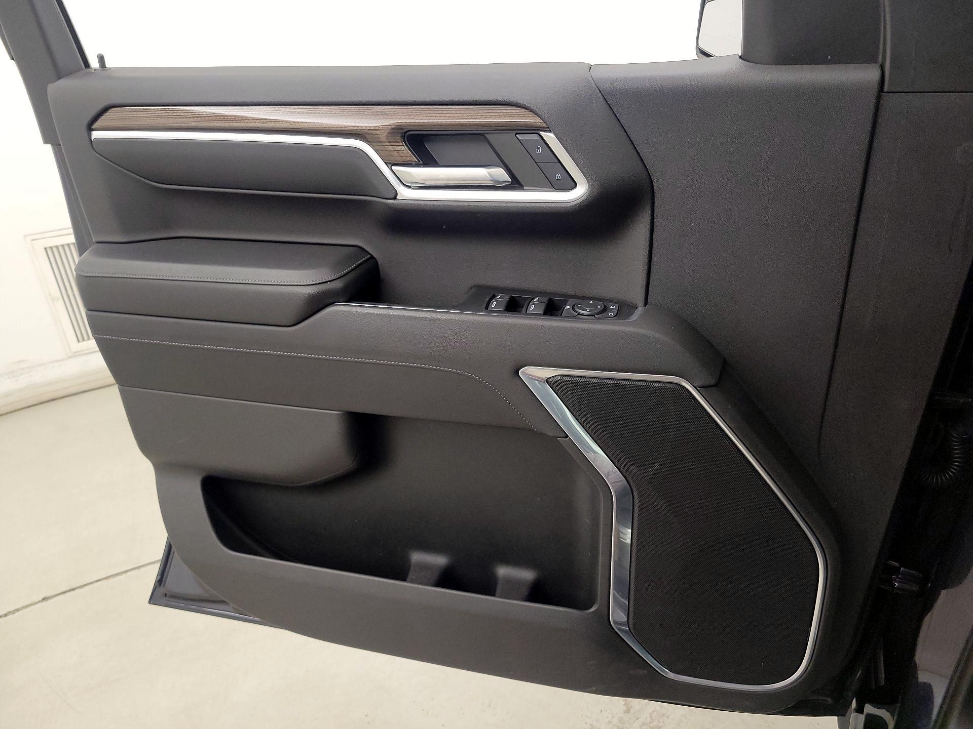 Thumbnail: 2022 Chevrolet Silverado 1500 - 12