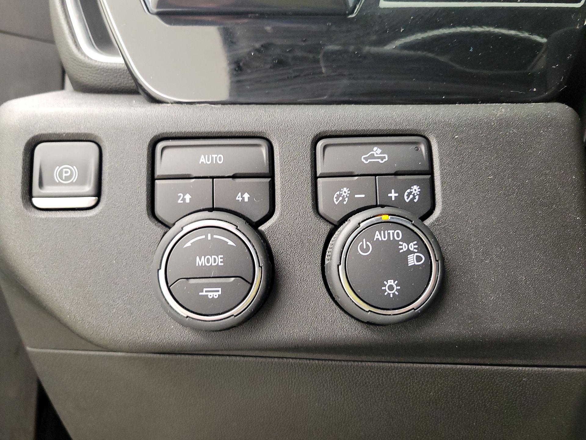 Thumbnail: 2022 Chevrolet Silverado 1500 - 13