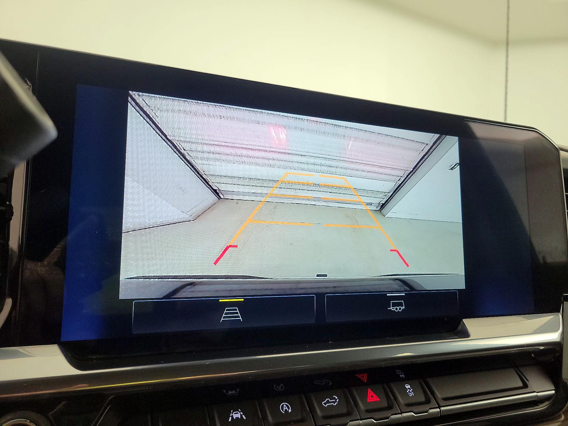 Thumbnail: 2022 Chevrolet Silverado 1500 - 14