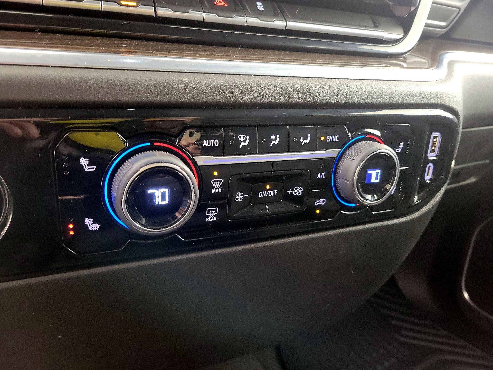 Thumbnail: 2022 Chevrolet Silverado 1500 - 16