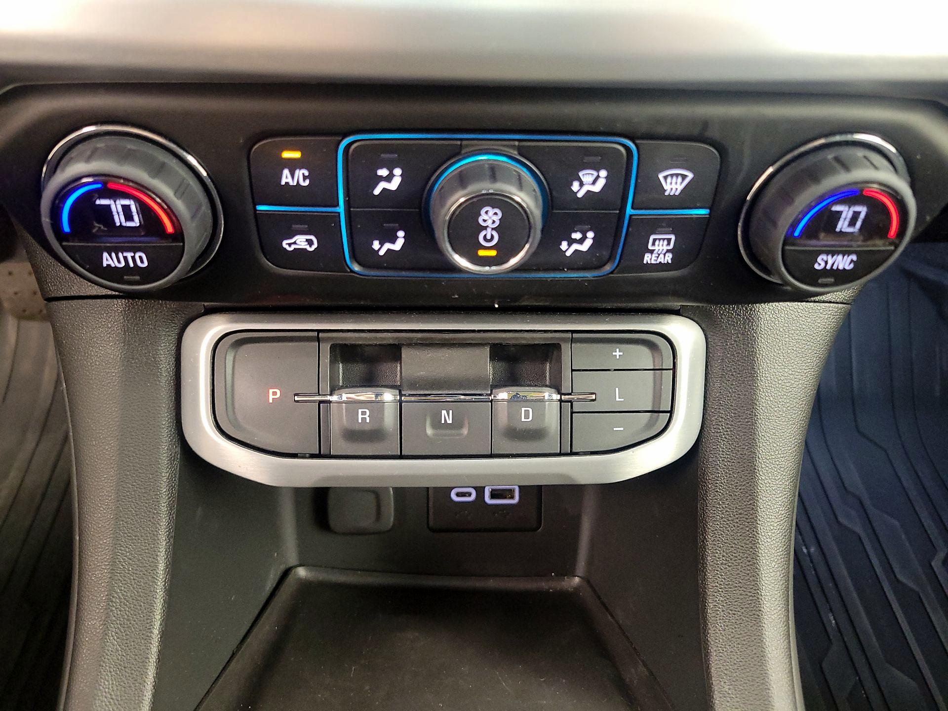 Thumbnail: 2023 GMC Acadia - 16