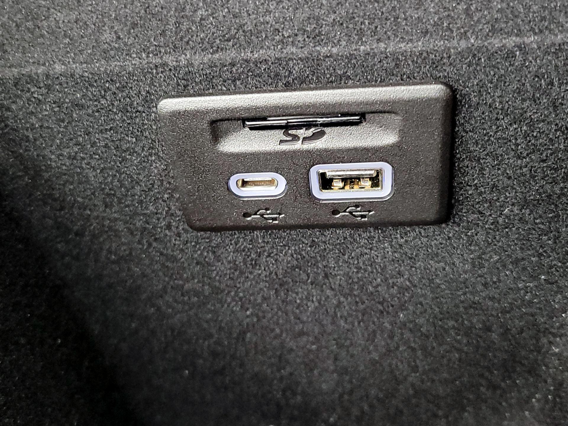 Thumbnail: 2023 Cadillac XT6 - 19