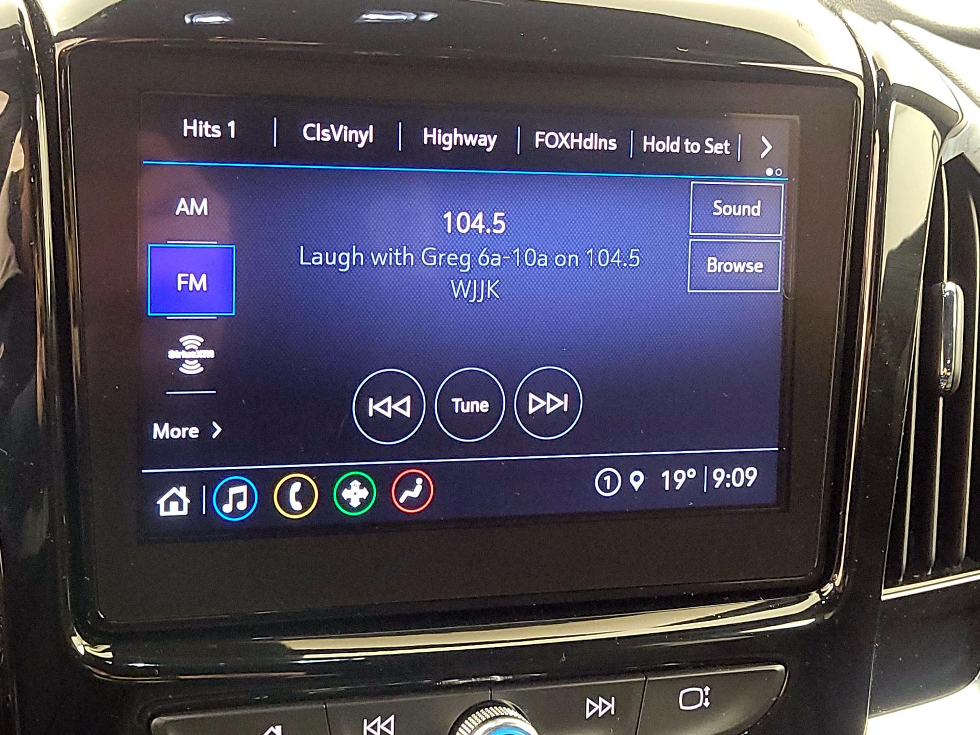 Thumbnail: 2023 Chevrolet Traverse - 15