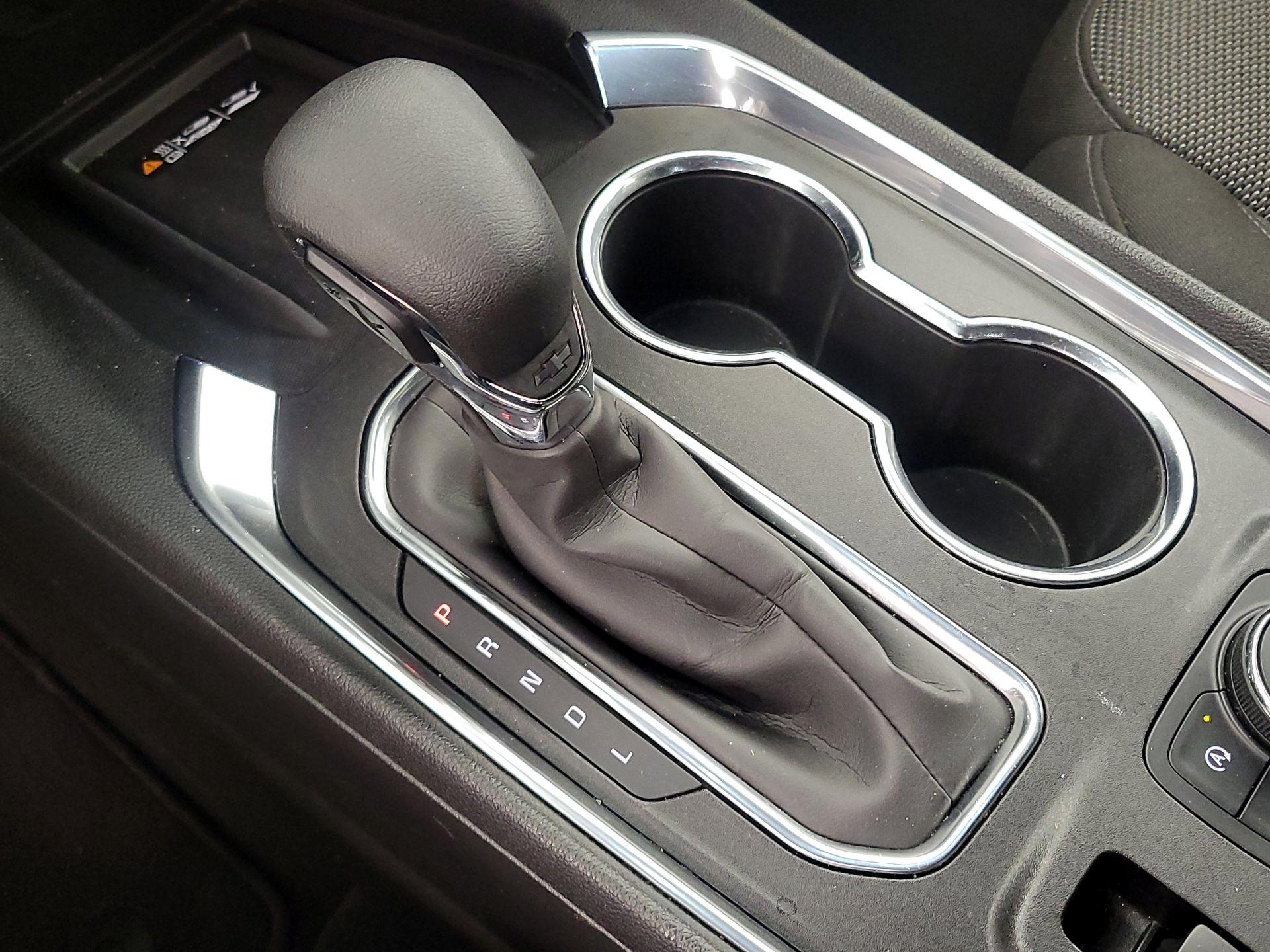 Thumbnail: 2023 Chevrolet Traverse - 17