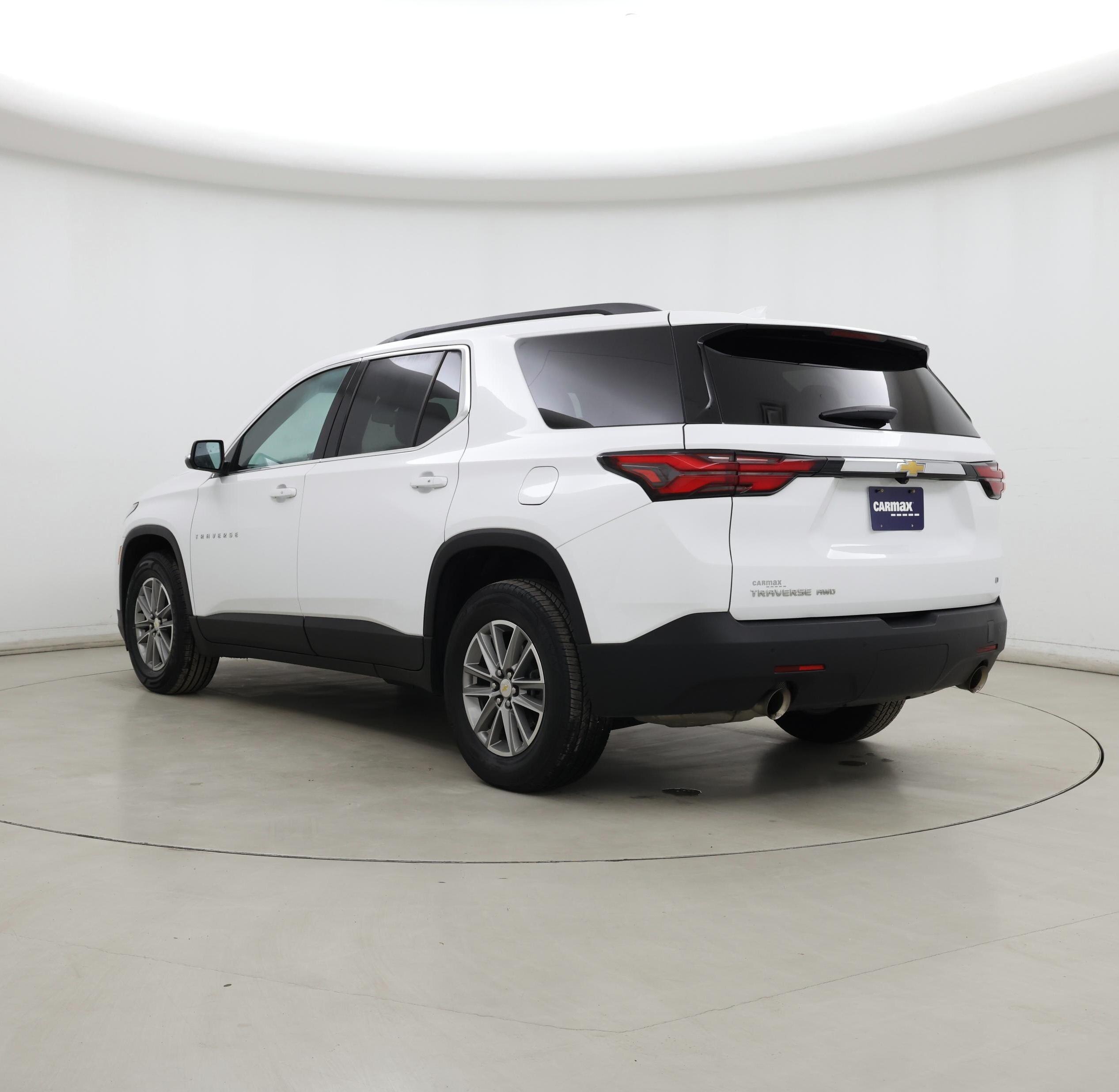 Thumbnail: 2023 Chevrolet Traverse - 2