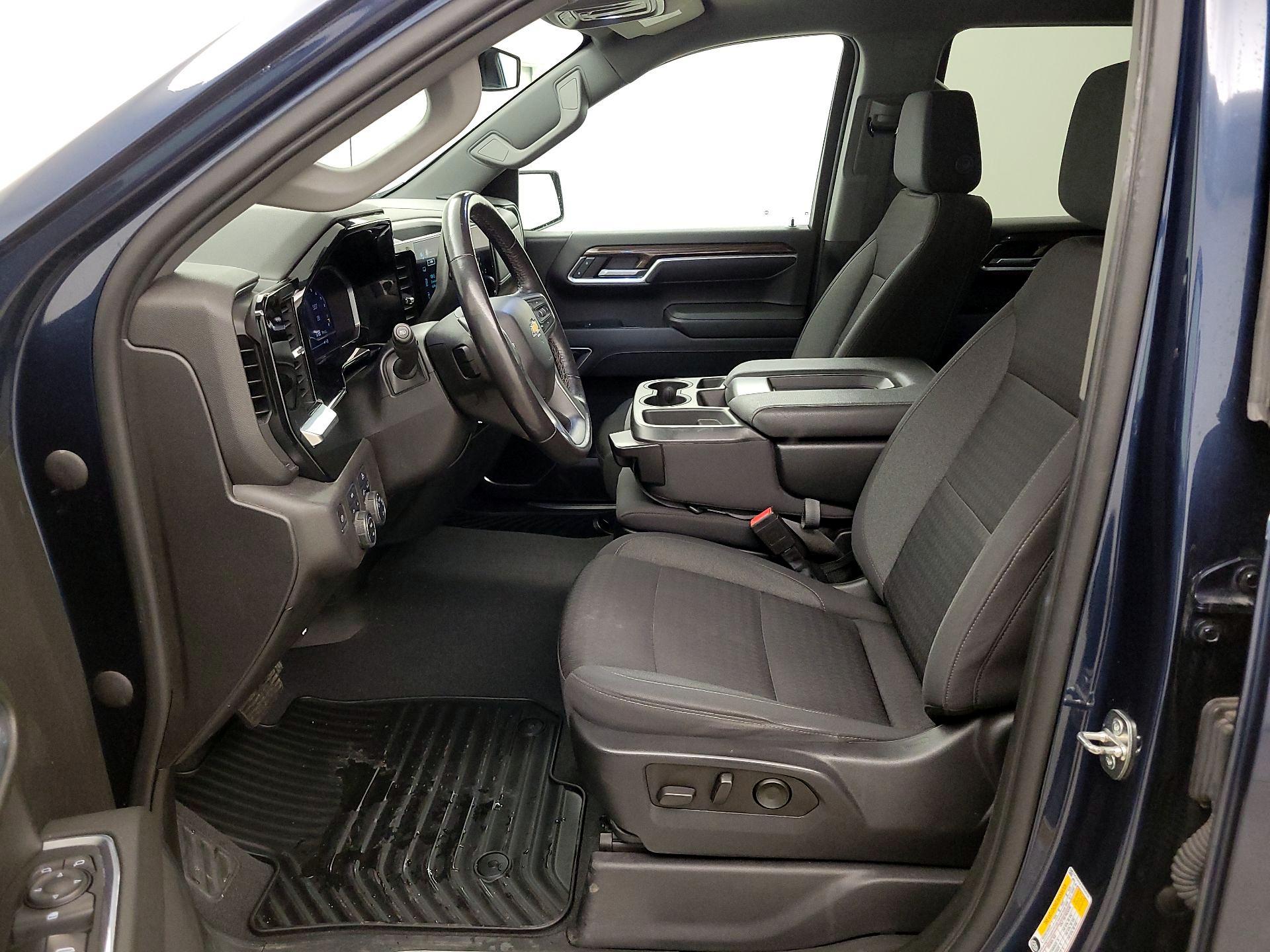 Thumbnail: 2022 Chevrolet Silverado 1500 - 11