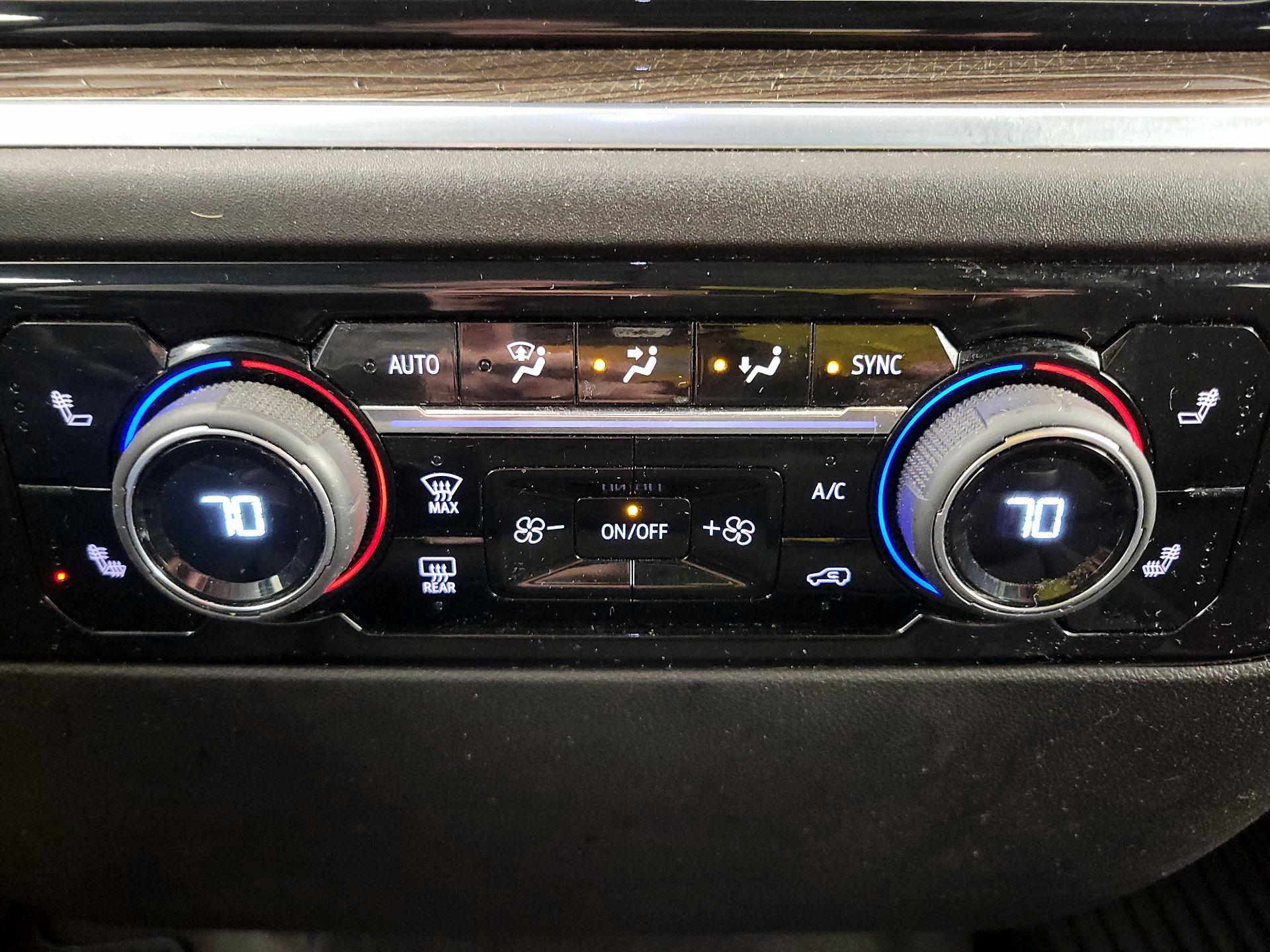 Thumbnail: 2022 Chevrolet Silverado 1500 - 16