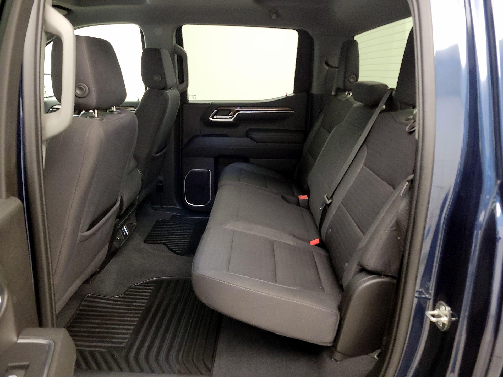 Thumbnail: 2022 Chevrolet Silverado 1500 - 19