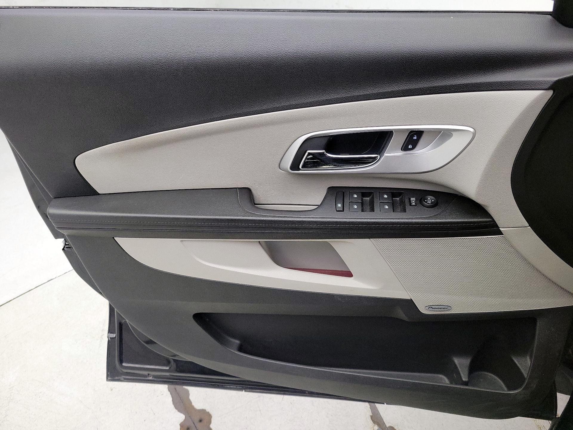 Thumbnail: 2017 Chevrolet Equinox - 12