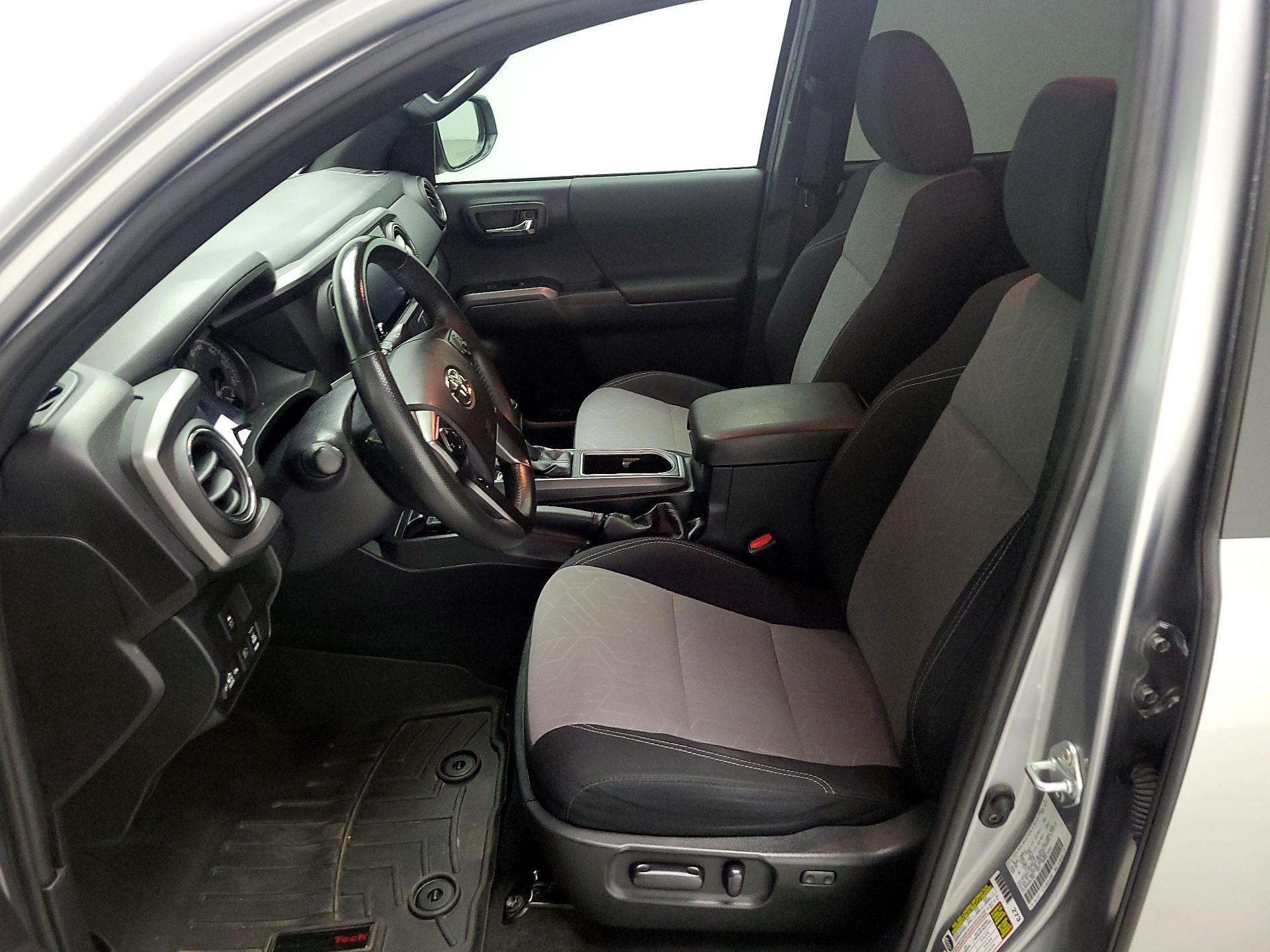 Thumbnail: 2021 Toyota Tacoma - 11