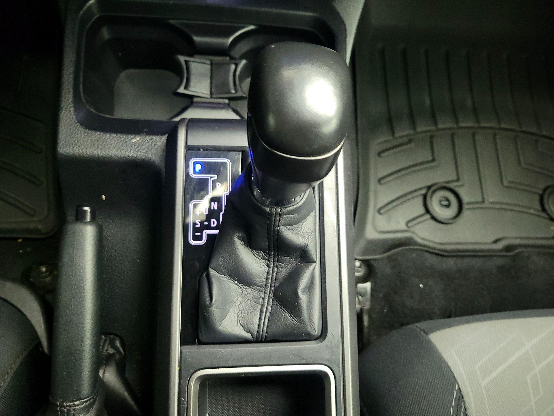 Thumbnail: 2021 Toyota Tacoma - 15