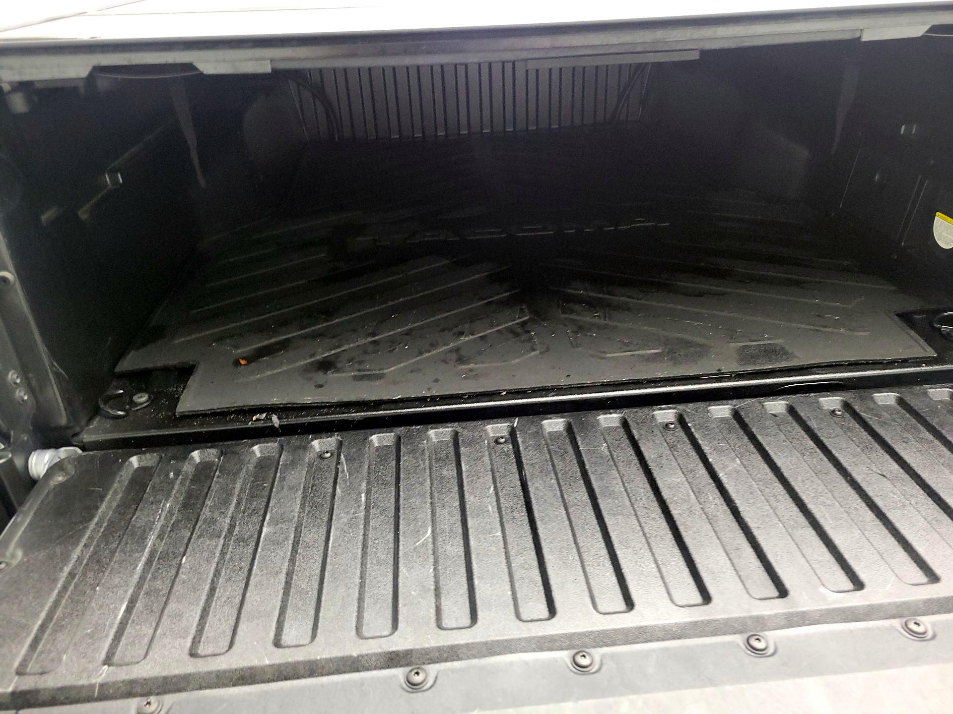 Thumbnail: 2021 Toyota Tacoma - 16