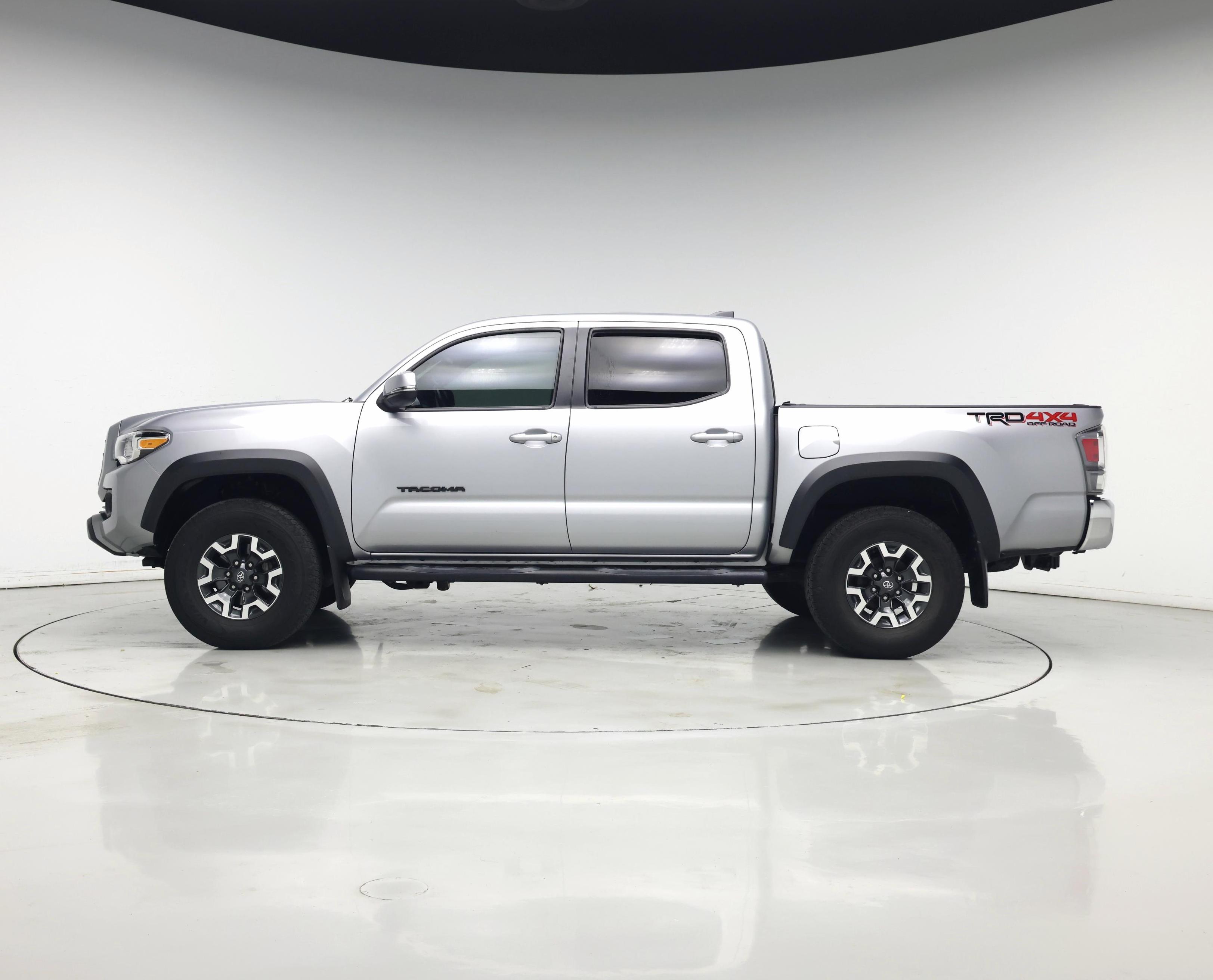 Thumbnail: 2021 Toyota Tacoma - 3