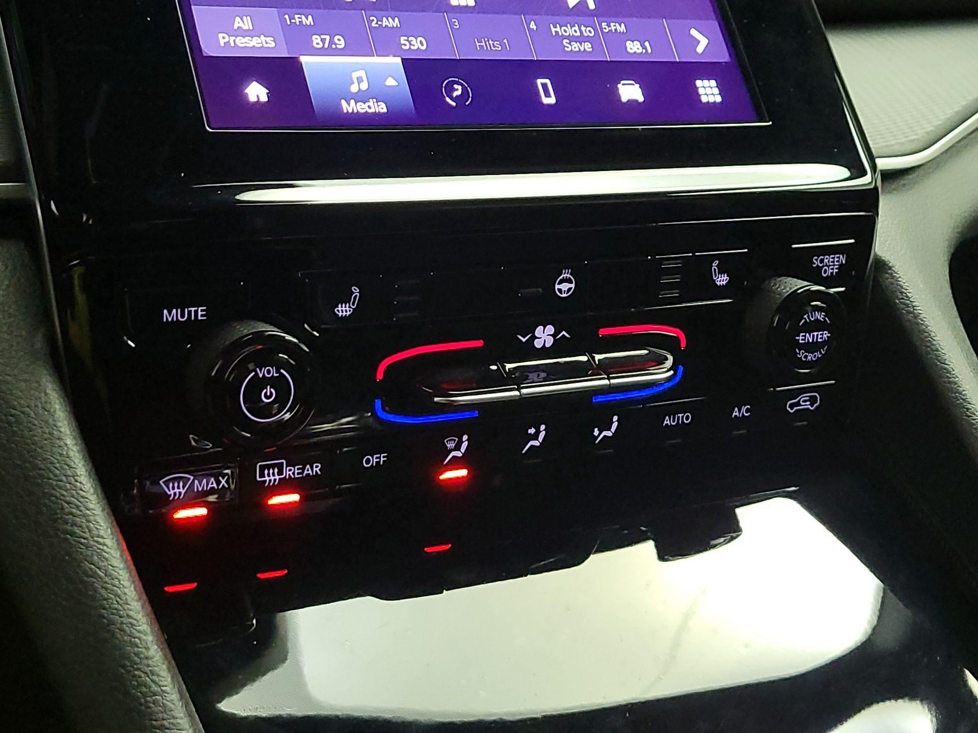 Thumbnail: 2023 Jeep Grand Cherokee L - 16