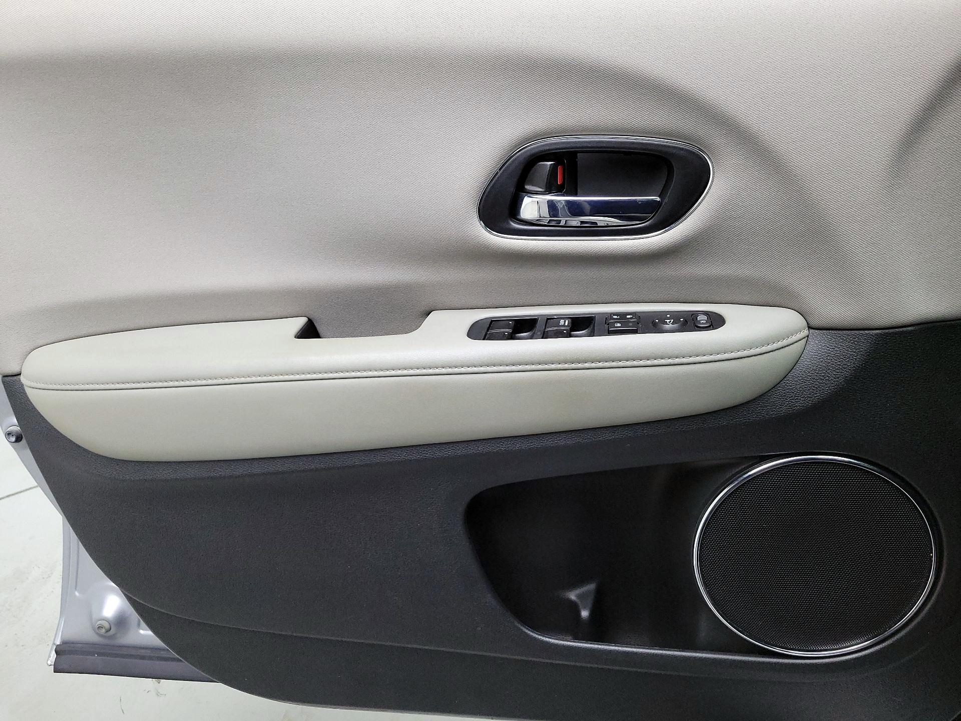 Thumbnail: 2017 Honda HR-V - 12