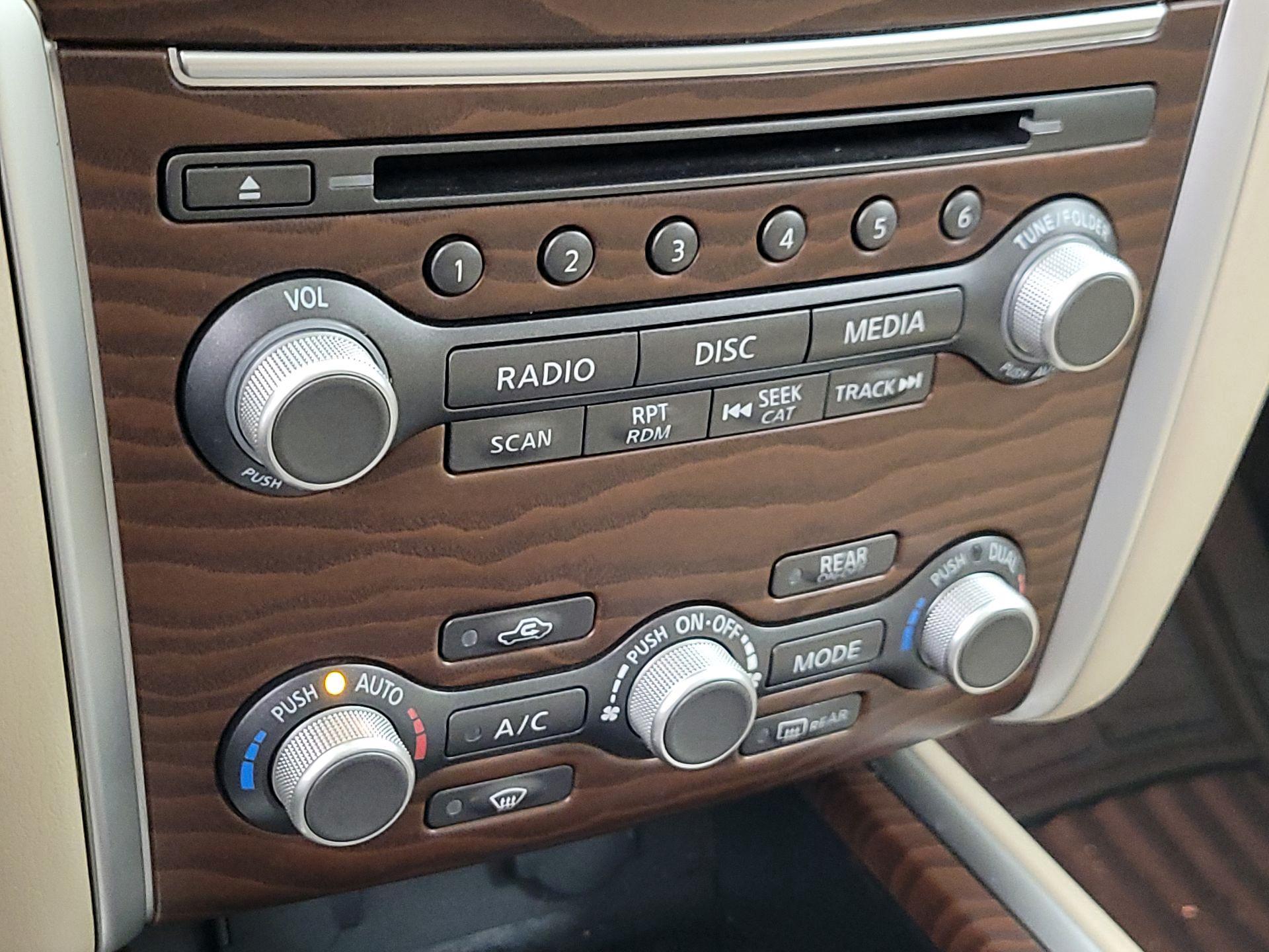 Thumbnail: 2017 Nissan Pathfinder - 17