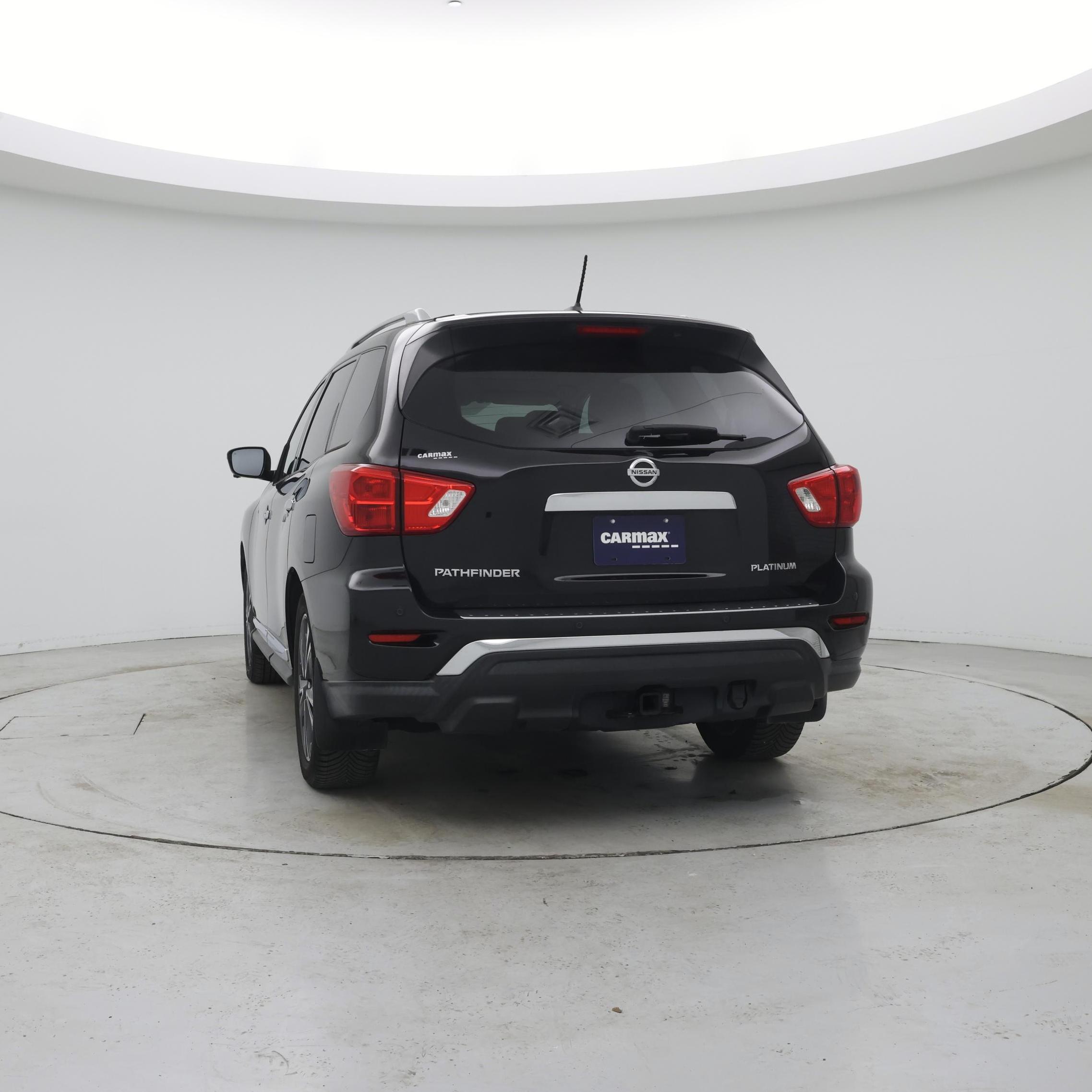 Thumbnail: 2017 Nissan Pathfinder - 6