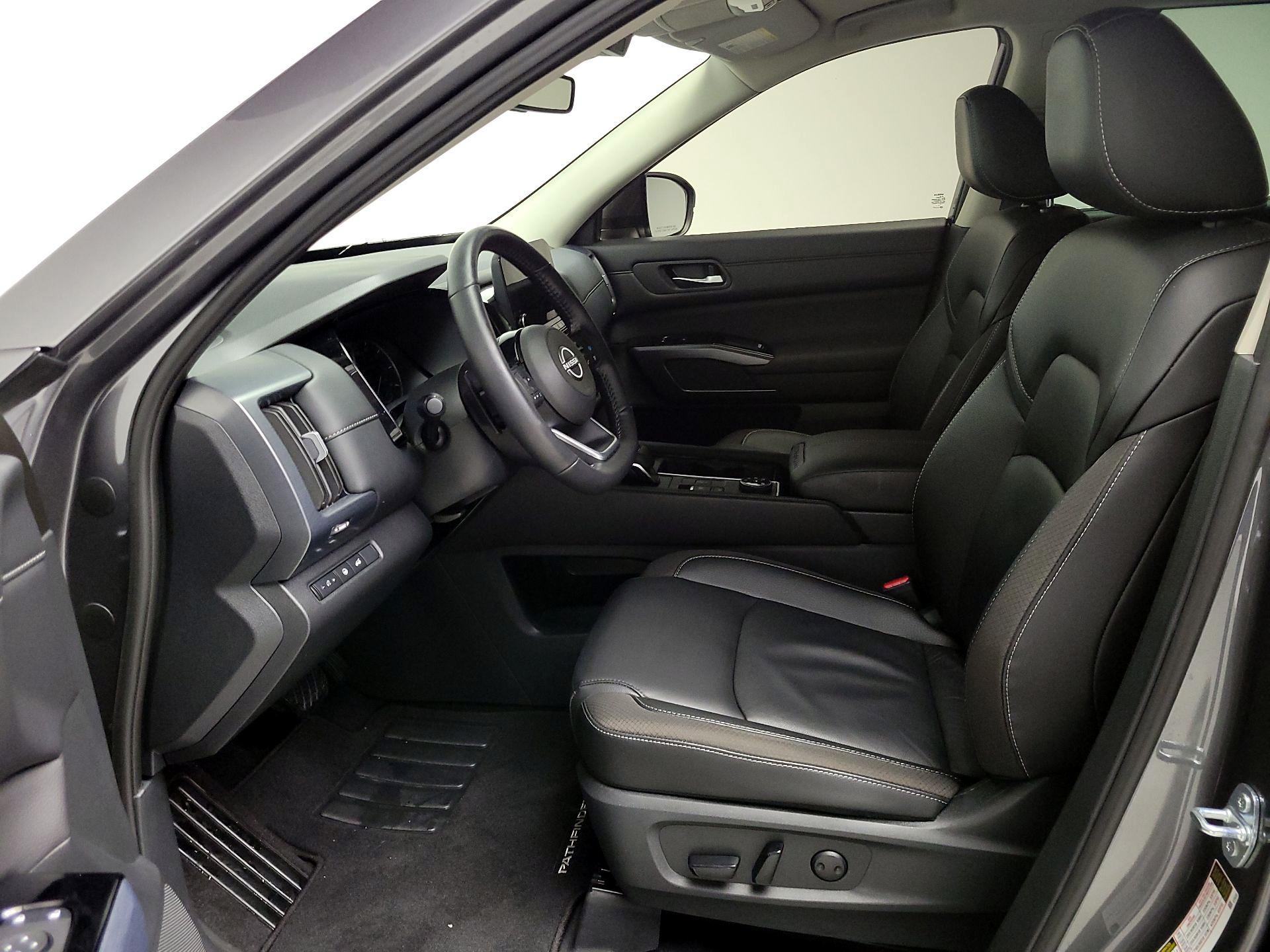 Thumbnail: 2025 Nissan Pathfinder - 11