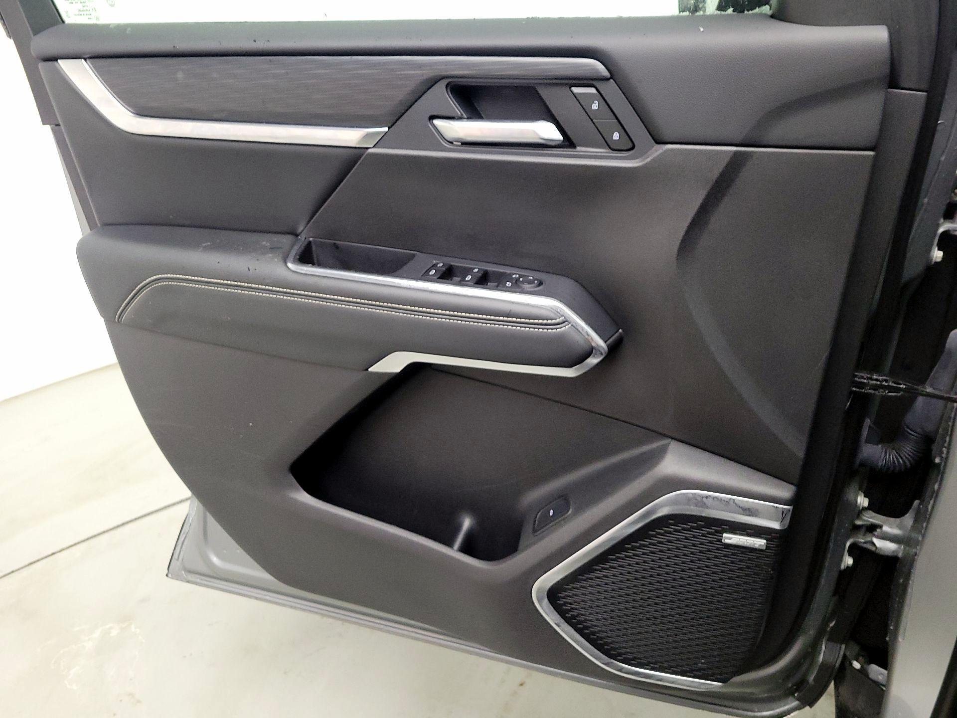 Thumbnail: 2025 GMC Acadia - 12