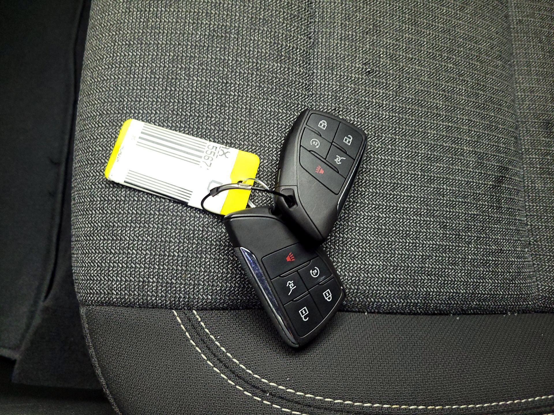 Thumbnail: 2025 GMC Acadia - 18