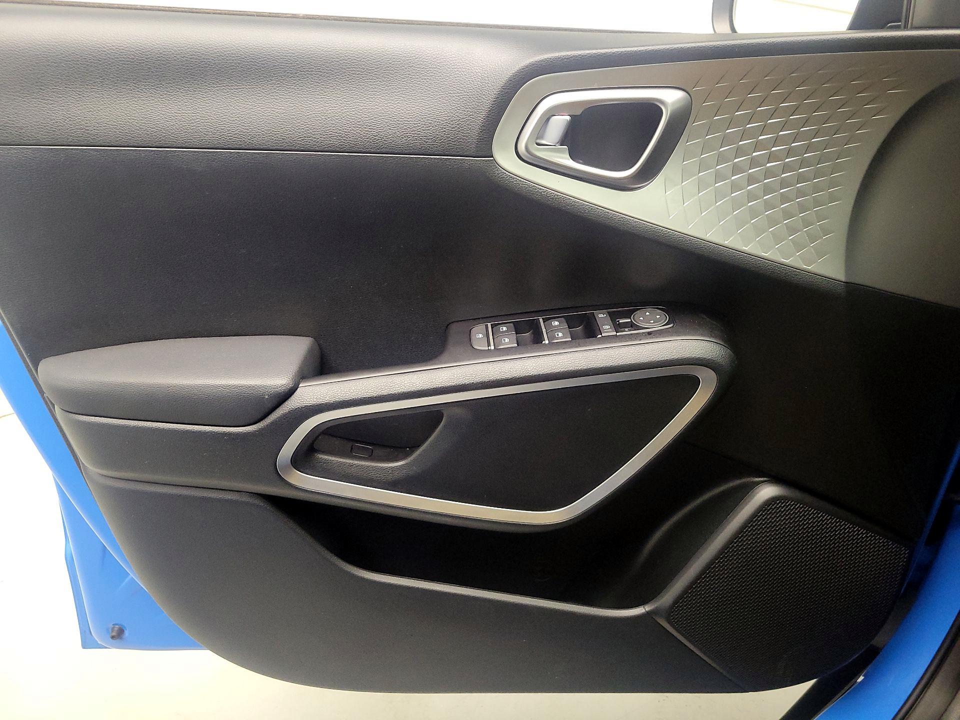 Thumbnail: 2023 Kia Soul - 12