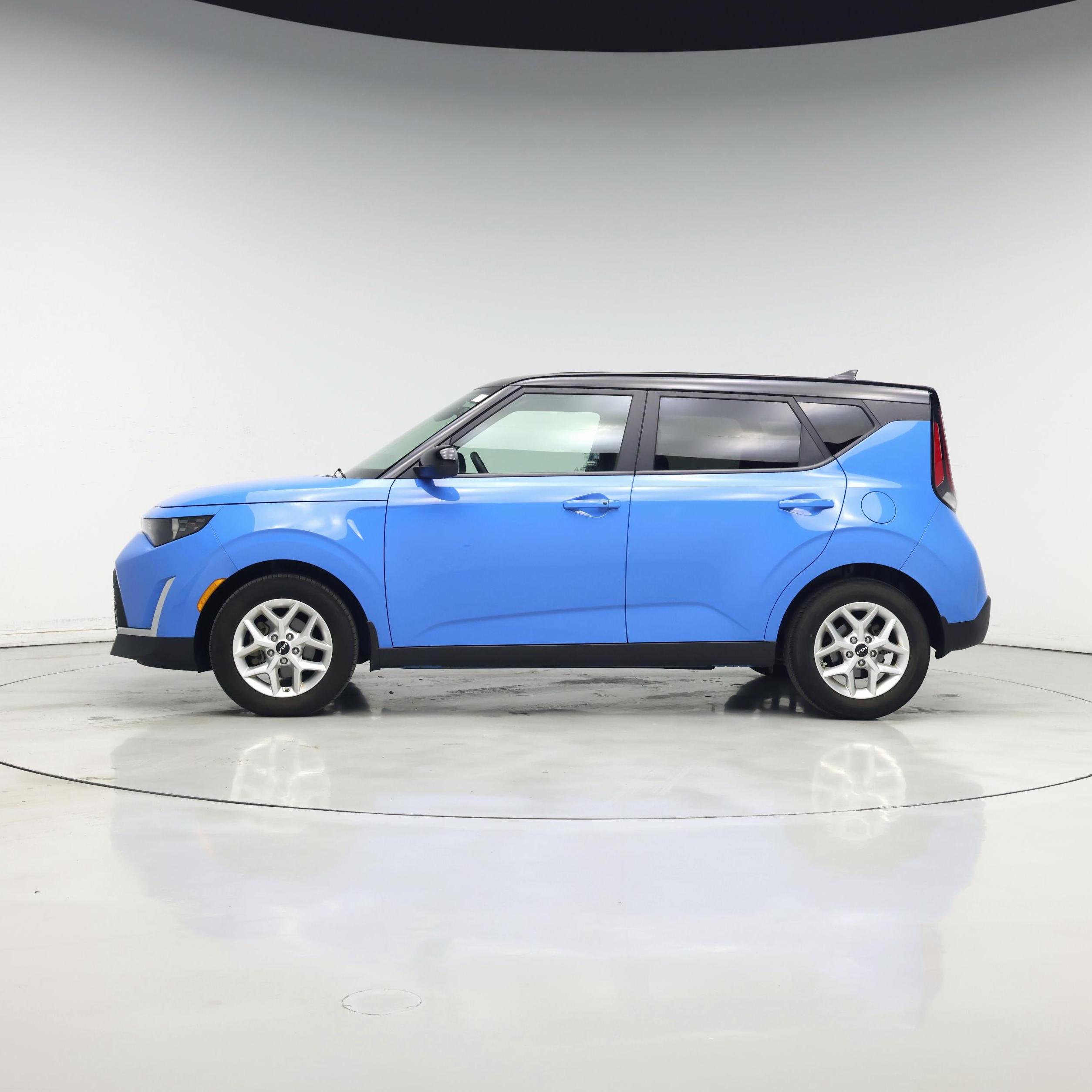 Thumbnail: 2023 Kia Soul - 3