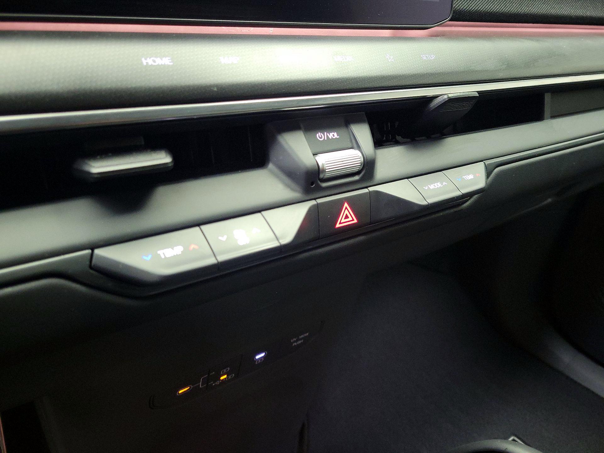 Thumbnail: 2024 Kia EV9 - 17