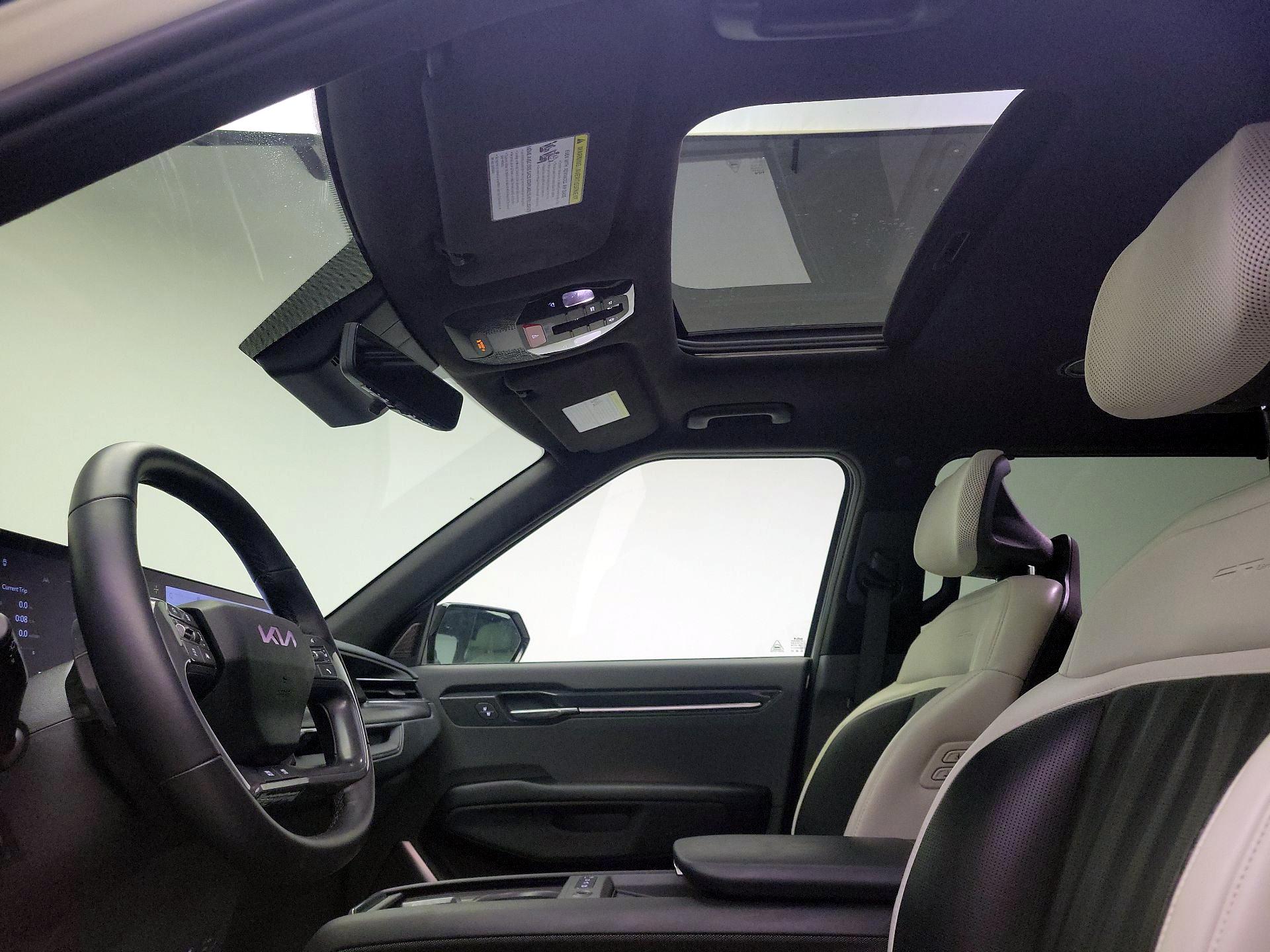 Thumbnail: 2024 Kia EV9 - 20