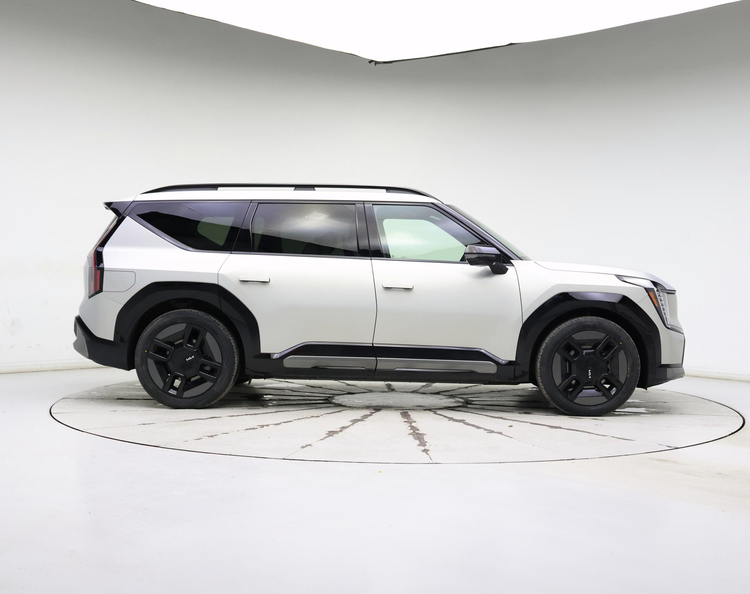 Thumbnail: 2024 Kia EV9 - 7