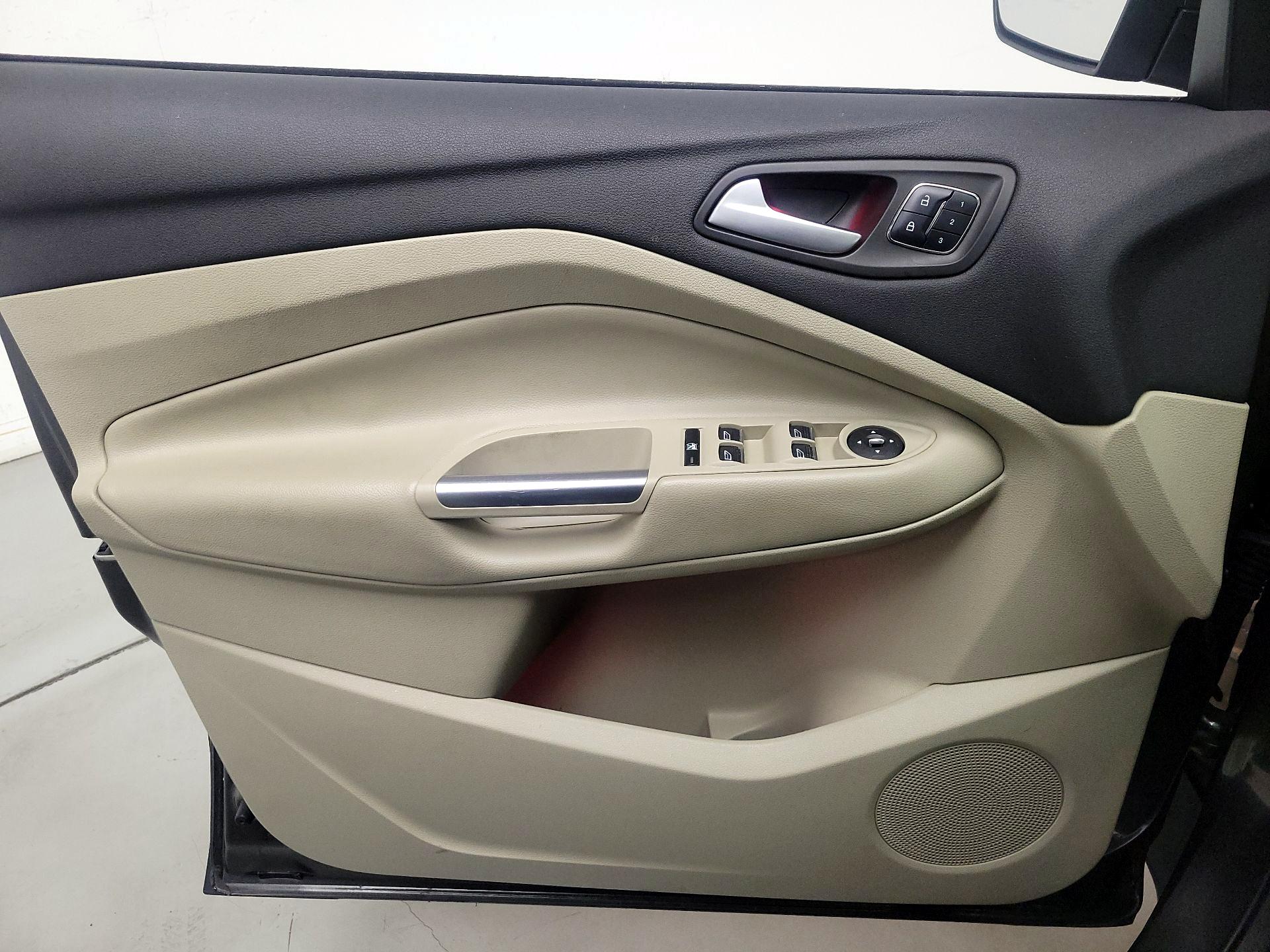 Thumbnail: 2015 Ford Escape - 12