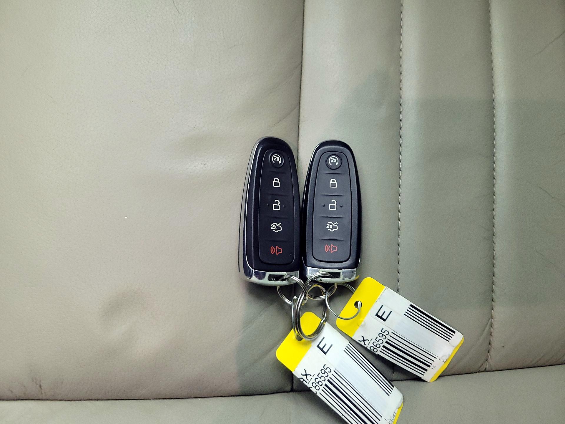 Thumbnail: 2015 Ford Escape - 20