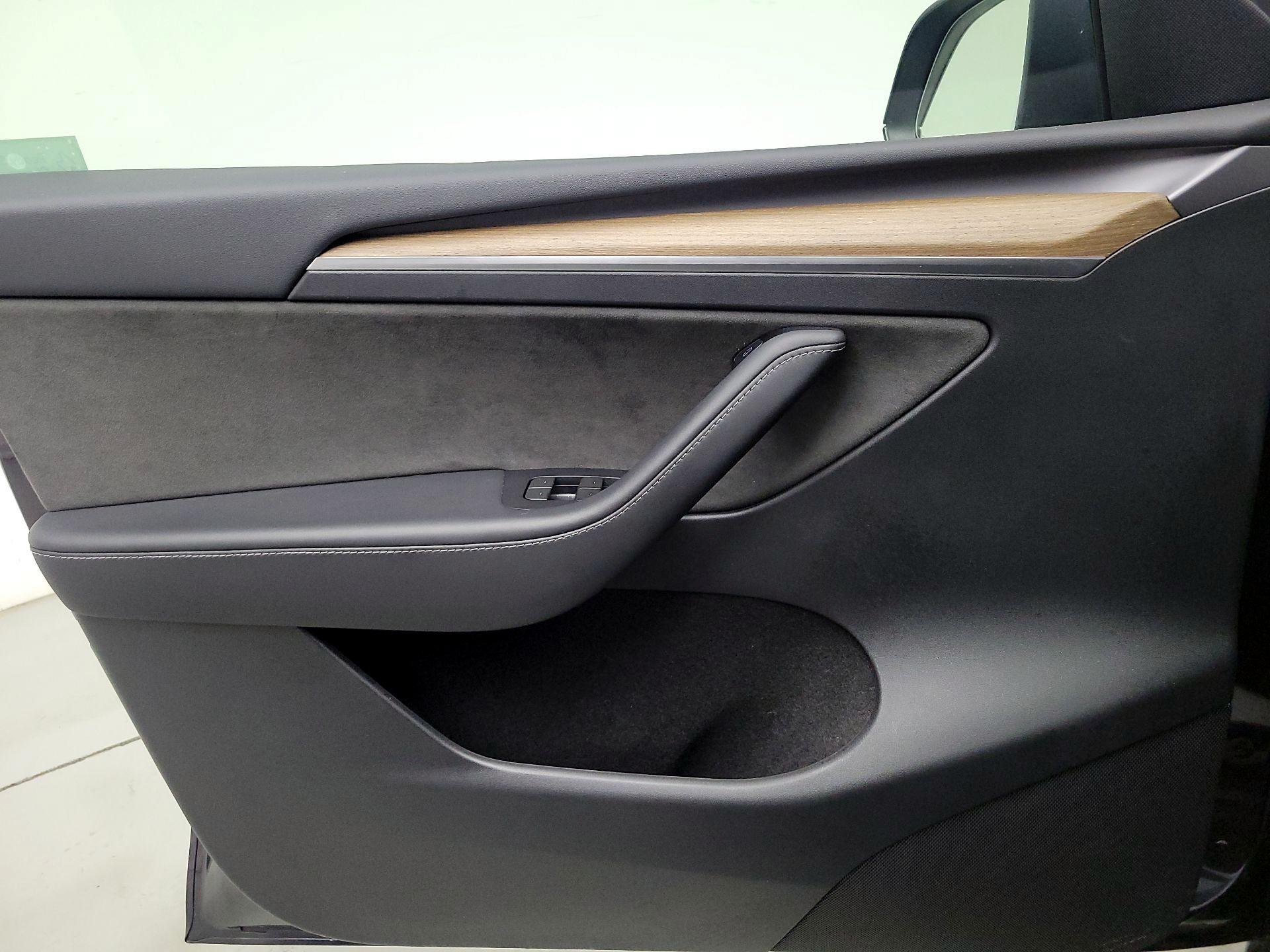 Thumbnail: 2024 Tesla Model Y - 12