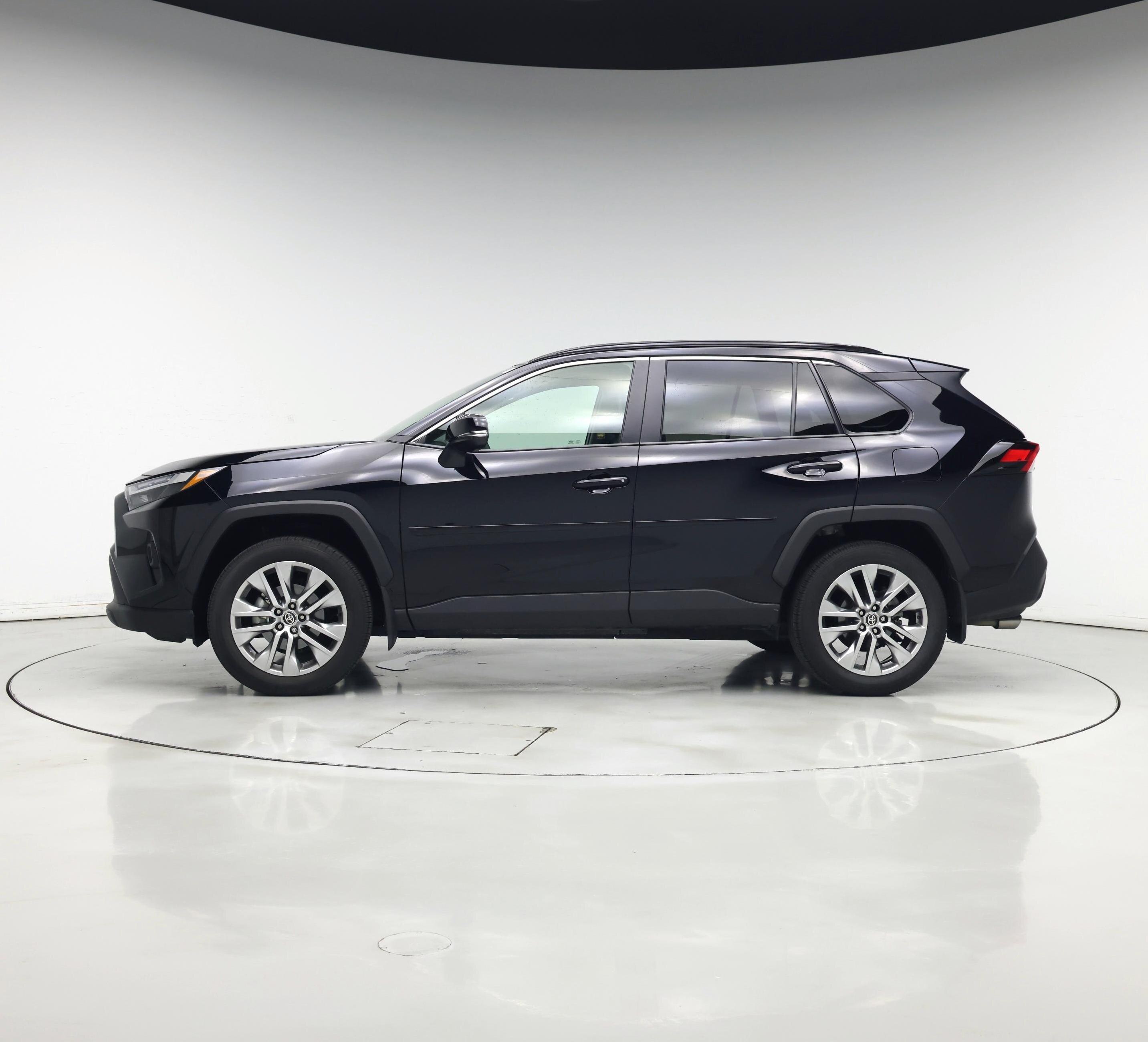 Thumbnail: 2024 Toyota RAV4 - 3