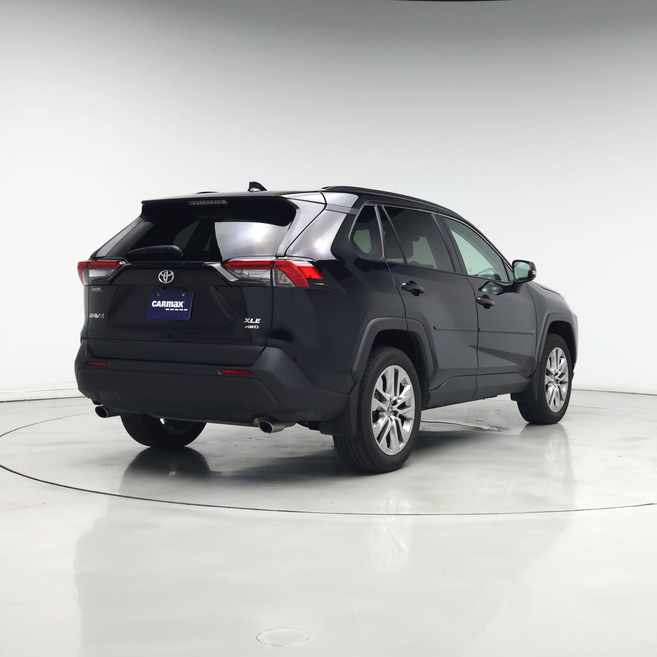 Thumbnail: 2024 Toyota RAV4 - 8