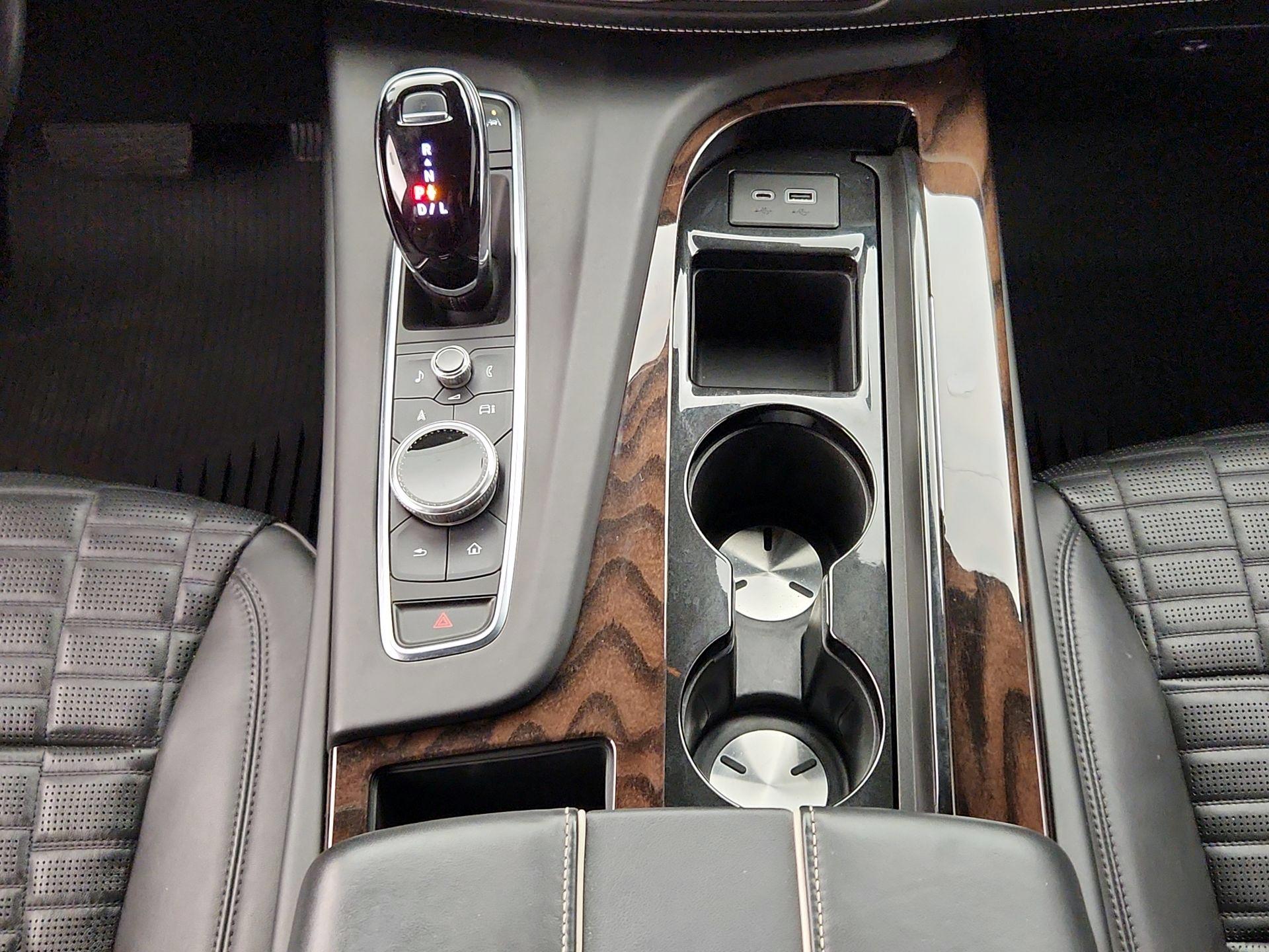 Thumbnail: 2022 Cadillac Escalade - 18