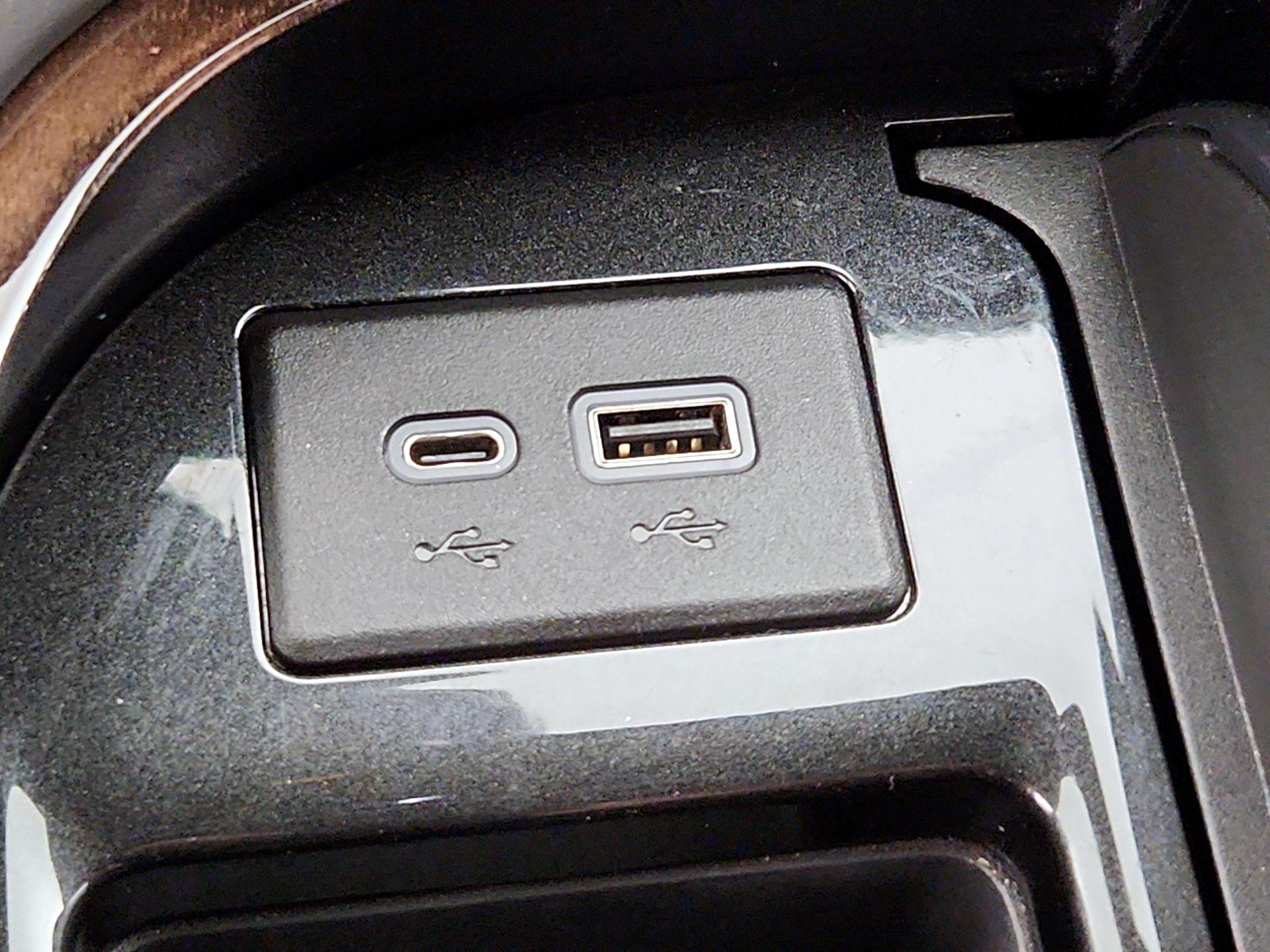 Thumbnail: 2022 Cadillac Escalade - 19