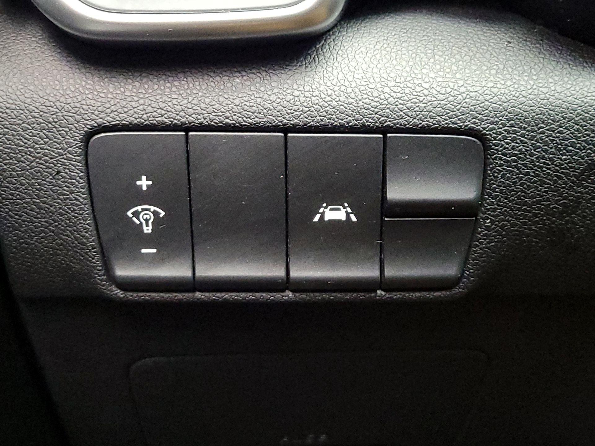 Thumbnail: 2022 Kia Sportage - 13