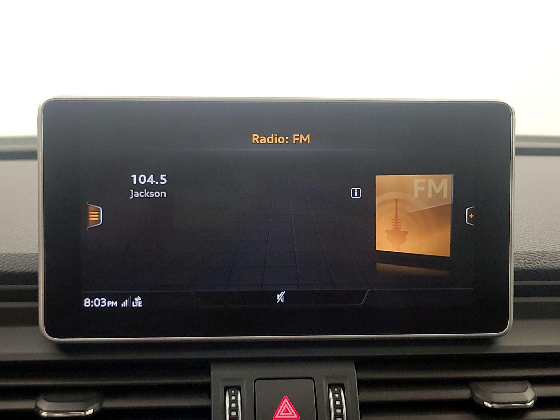 Thumbnail: 2018 Audi SQ5 - 16