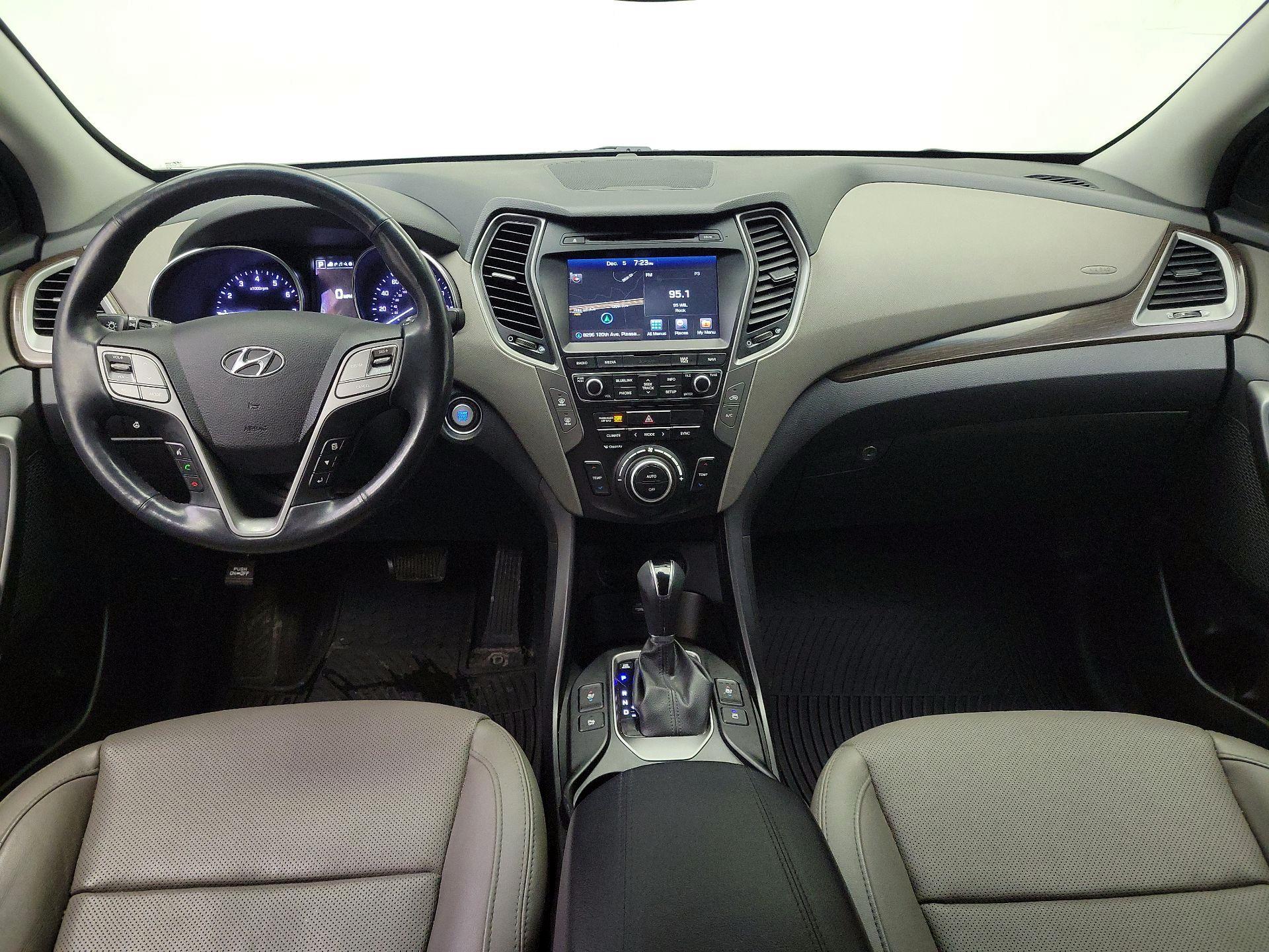 Thumbnail: 2017 Hyundai Santa Fe - 9